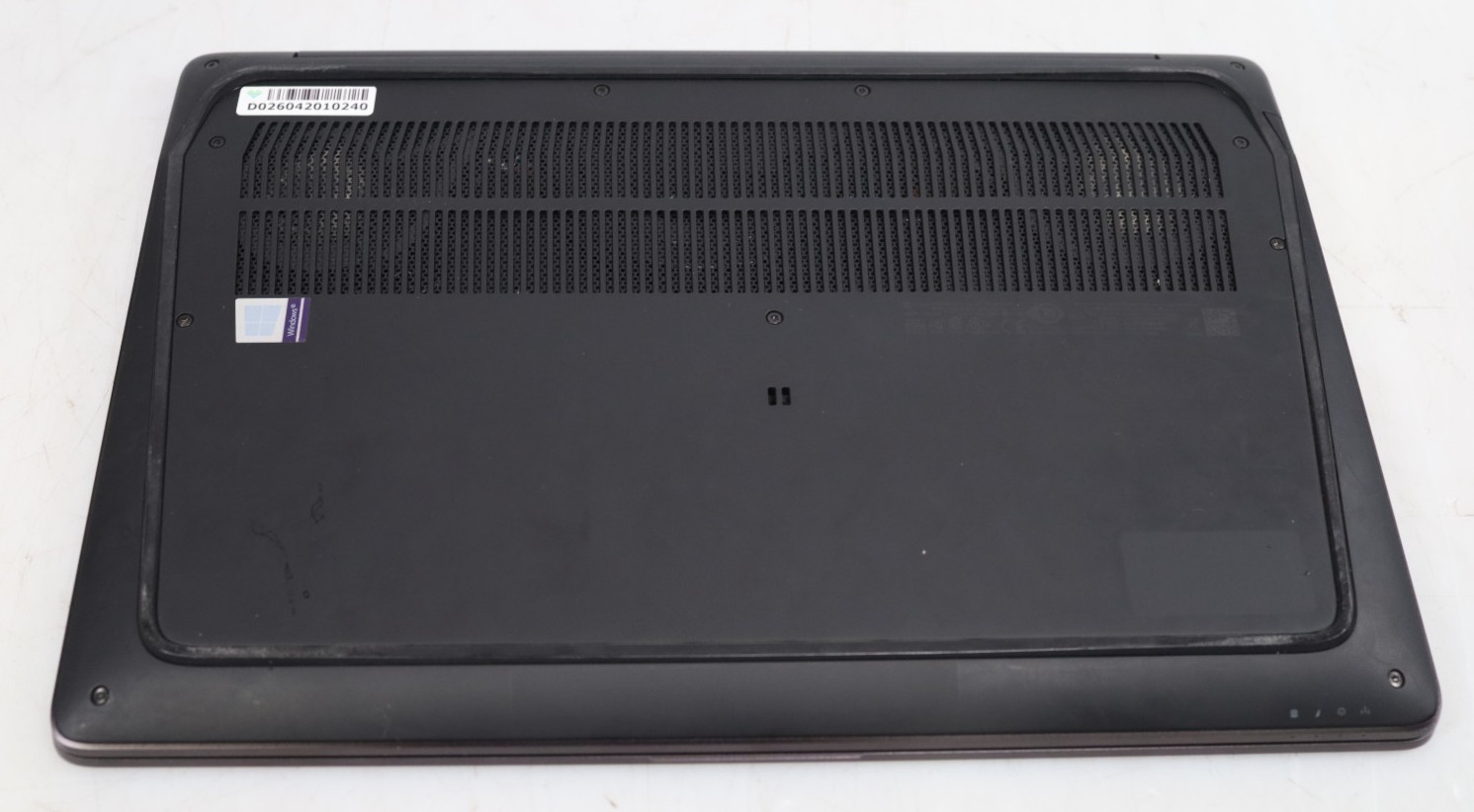 HP ZBook Studio G4 15.6″ Intel i7-7700HQ 8GB DDR4 256GB SSD No COA OS