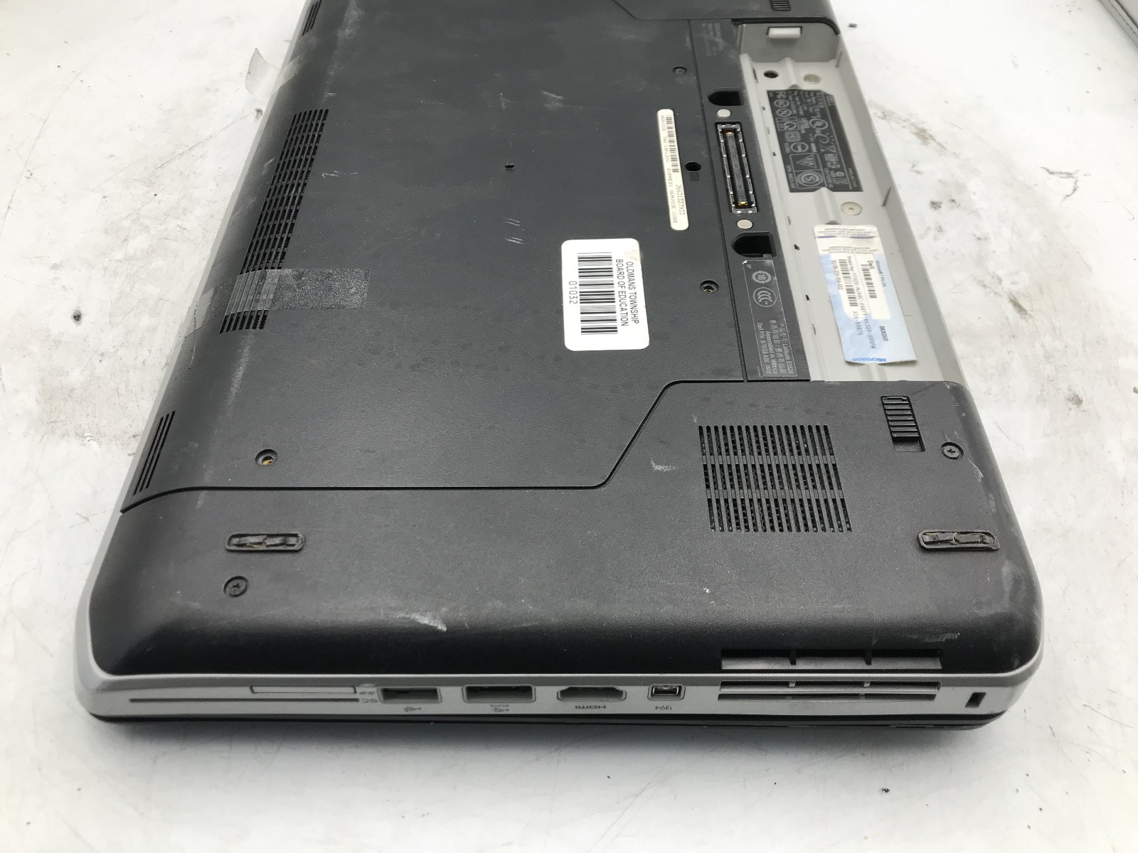 DELL LATITUDE E5520 – FOR PARTS/REPAIR – INTEL I5 2520M – NO RAM – READ DESC -BB