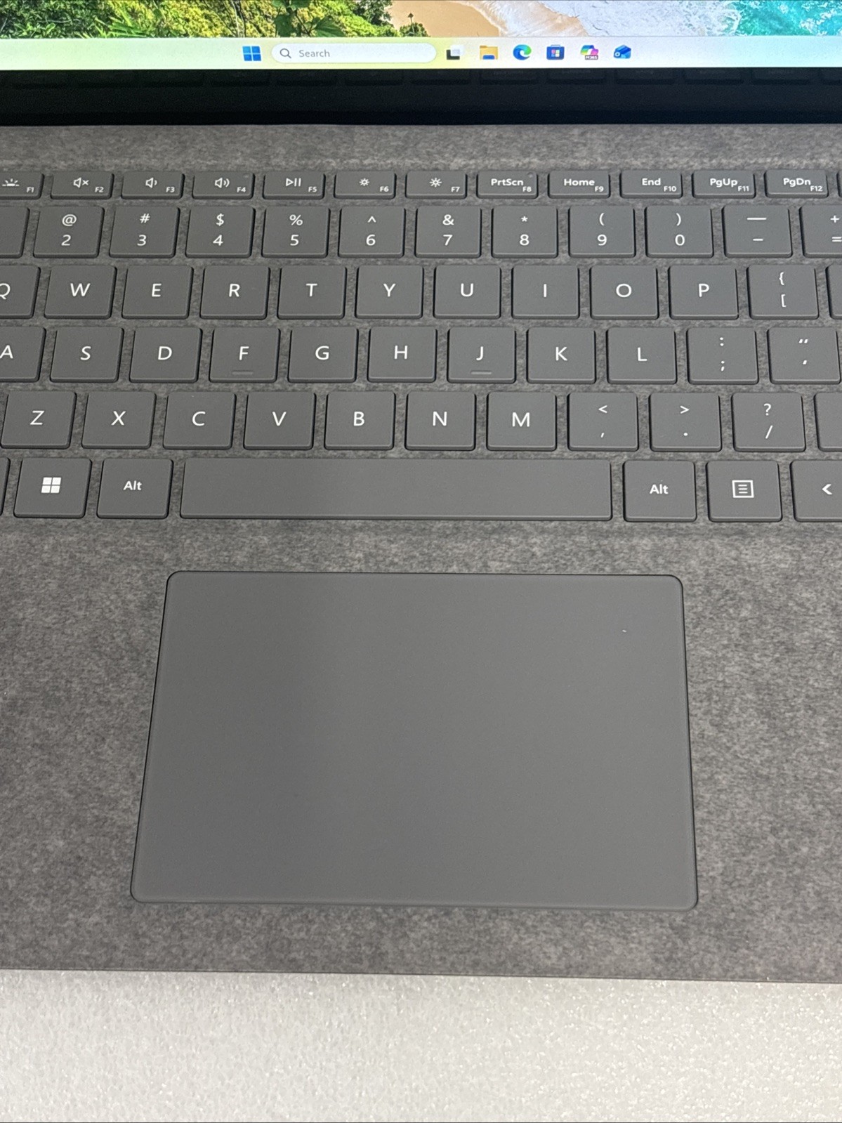 Microsoft Surface Laptop 4 13.5″ (512GB, AMD Ryzen 5, 16GB) – Platinum