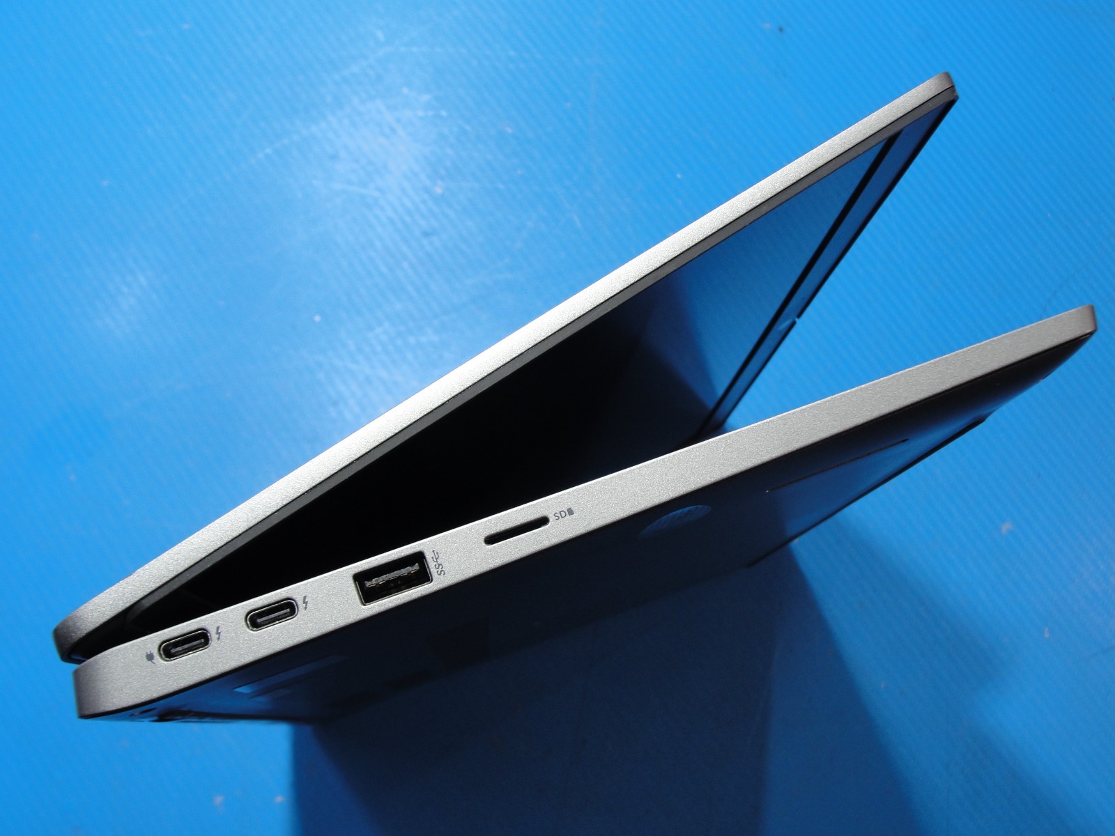 Dell Latitude 5320 13.3”FHD Intel Core i5-1145G7 2.6GHz 16GB RAM 256GB SSD