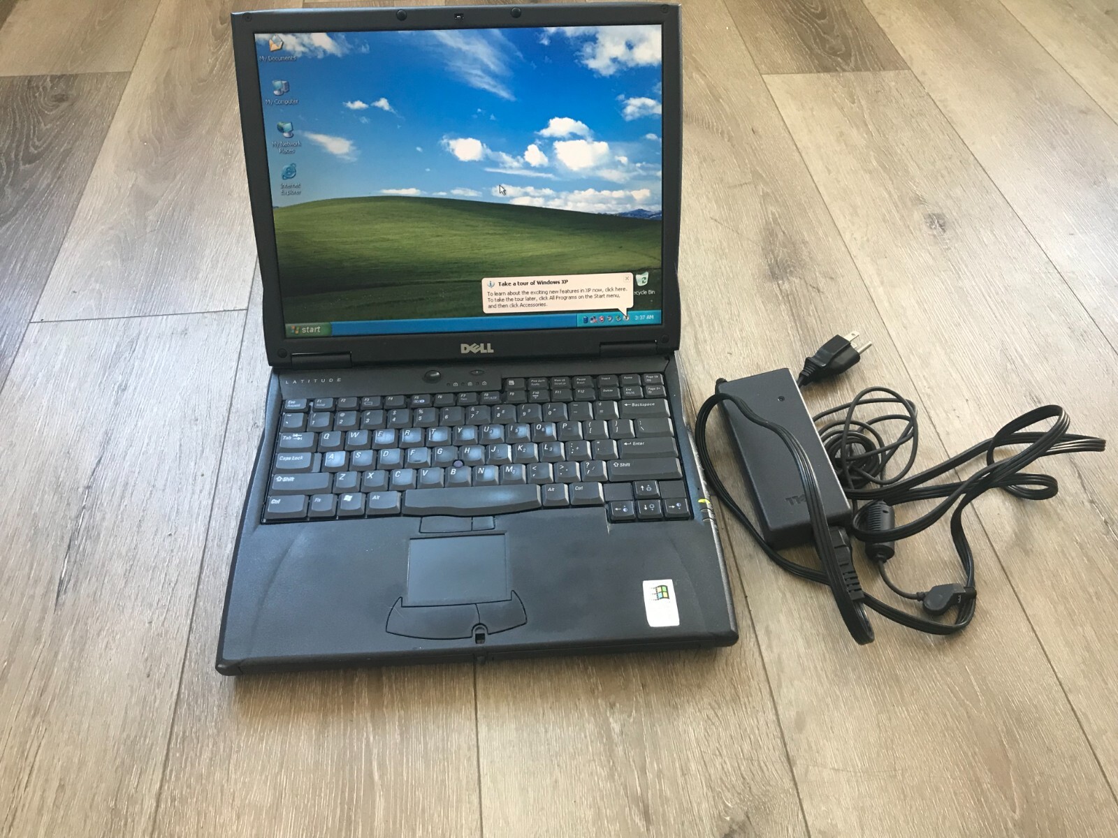 Dell Latitude C500 14″ Intel Celeron 700 MHz 256MB RAM 20GB HDD Win XP PRO