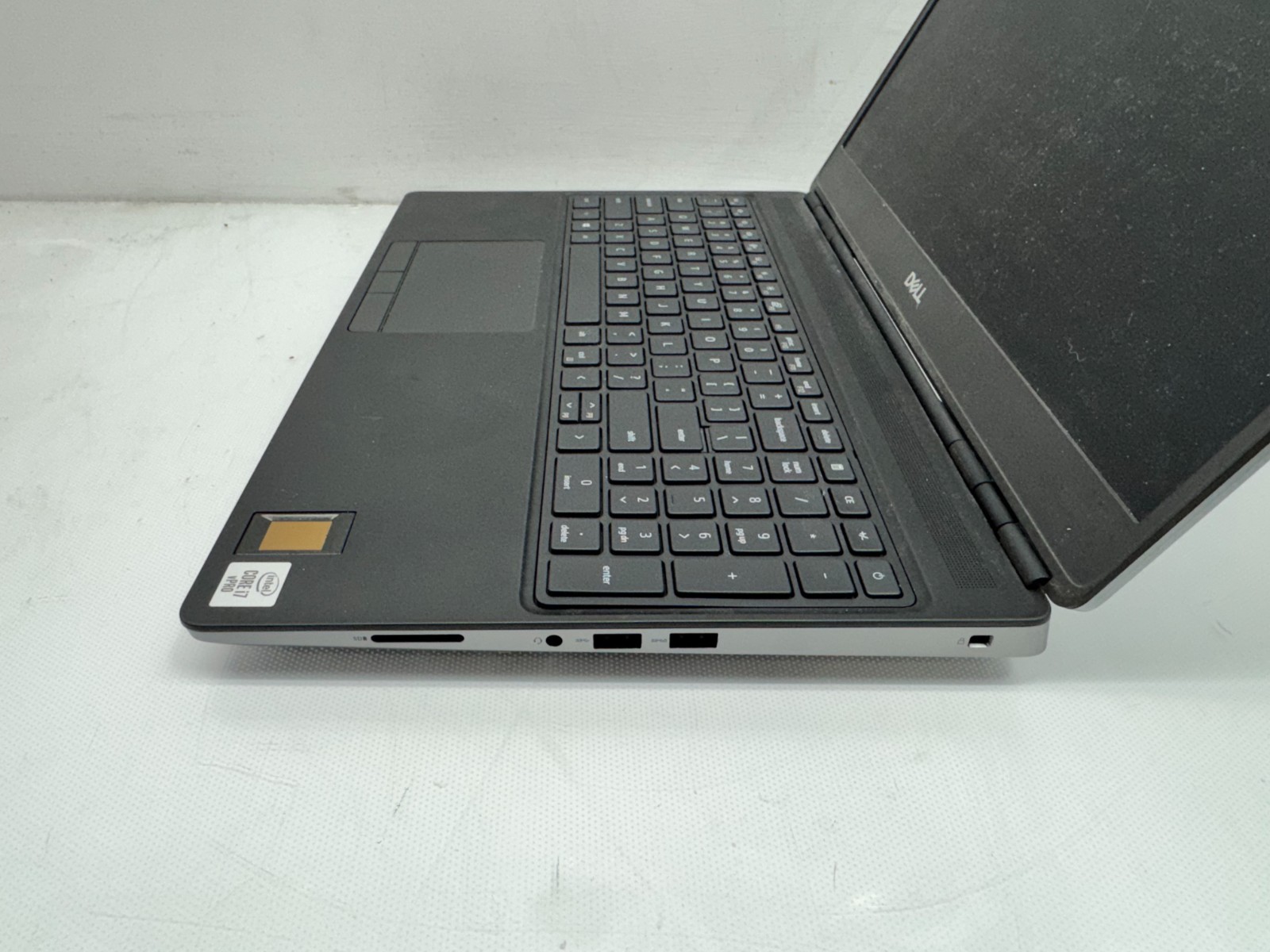Dell Precision 7550 15.6″ Intel i7-10850H@2.7GHz 16GB 256G T2000 Nocamera series