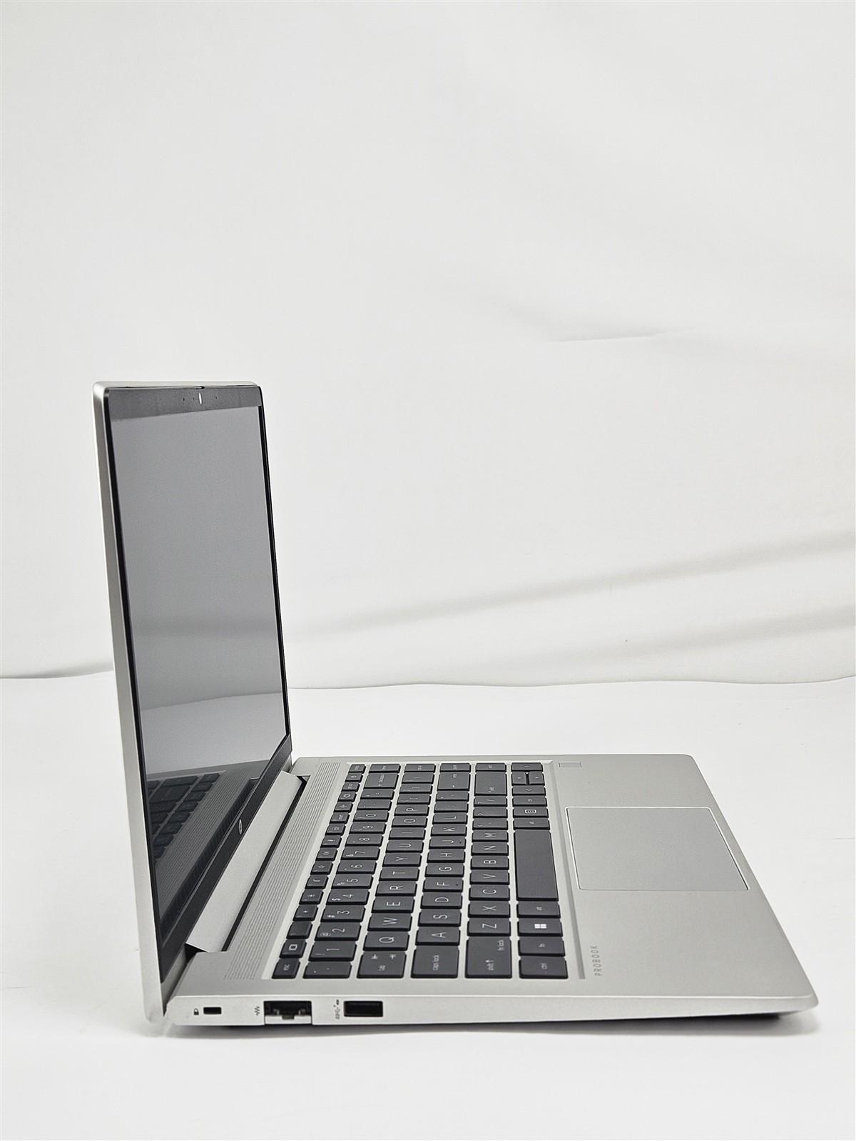 HP ProBook 445 G9 14″ Ryzen 5 5625U 2.3GHz 16GB RAM 512GB NVMe AMD Radeon Win11