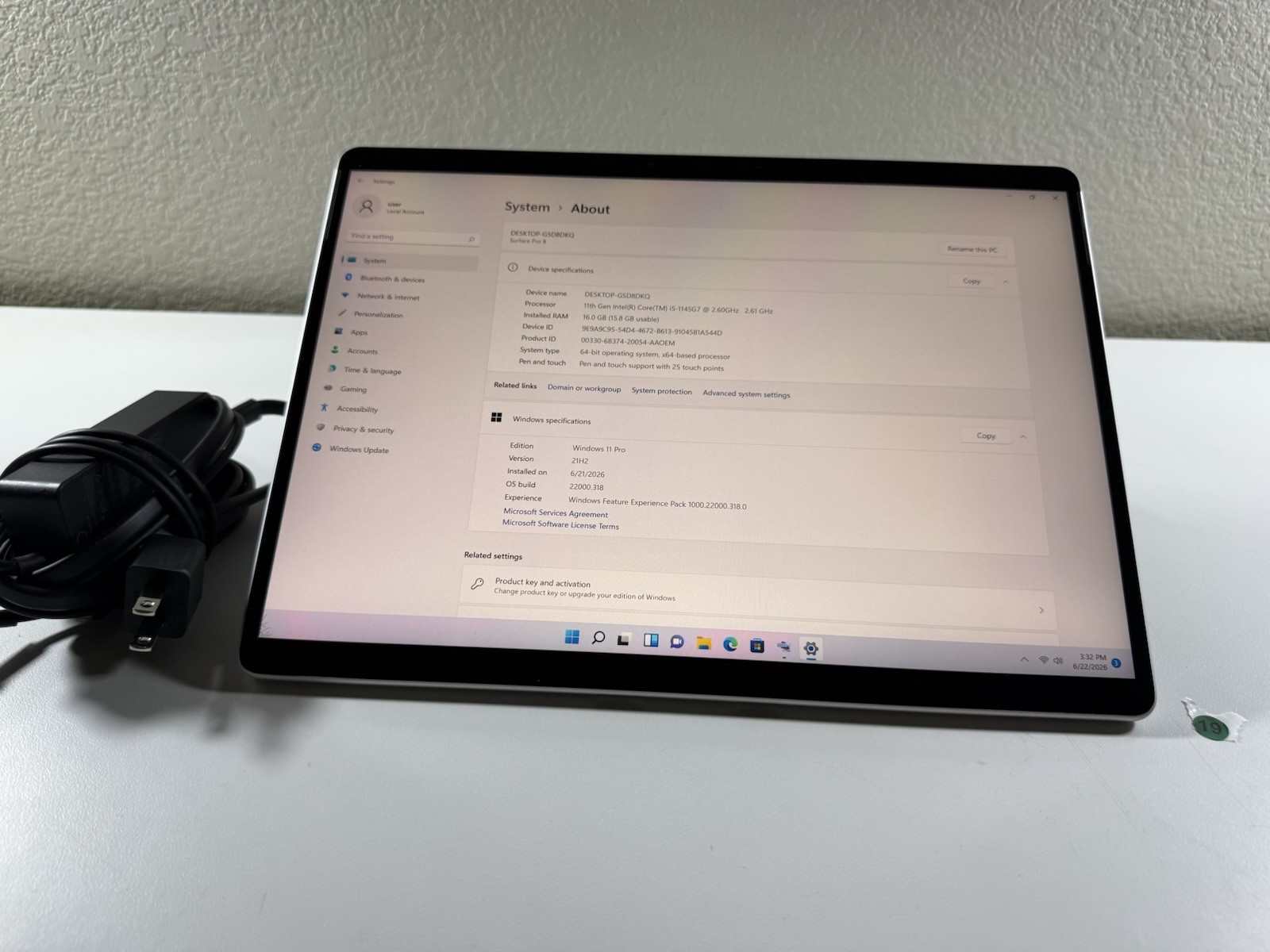 Microsoft Surface Pro 8 (1982) i5-1145G7 – 16GB RAM – 256GB 120Hz – Win 11 Pro