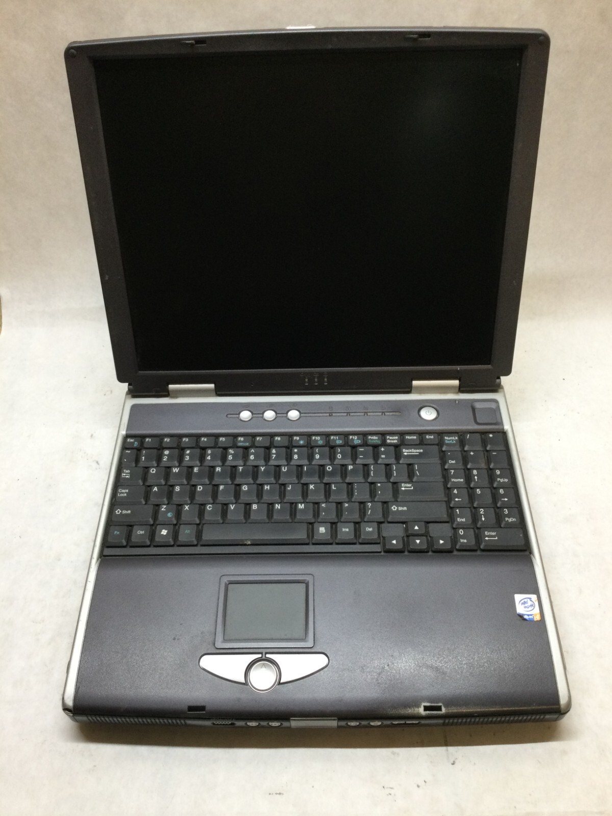 Clevo D800P 15″ Laptop Intel Pentium 4 ATI Radeon 9600 PRO UNTESTED AS IS – – DW