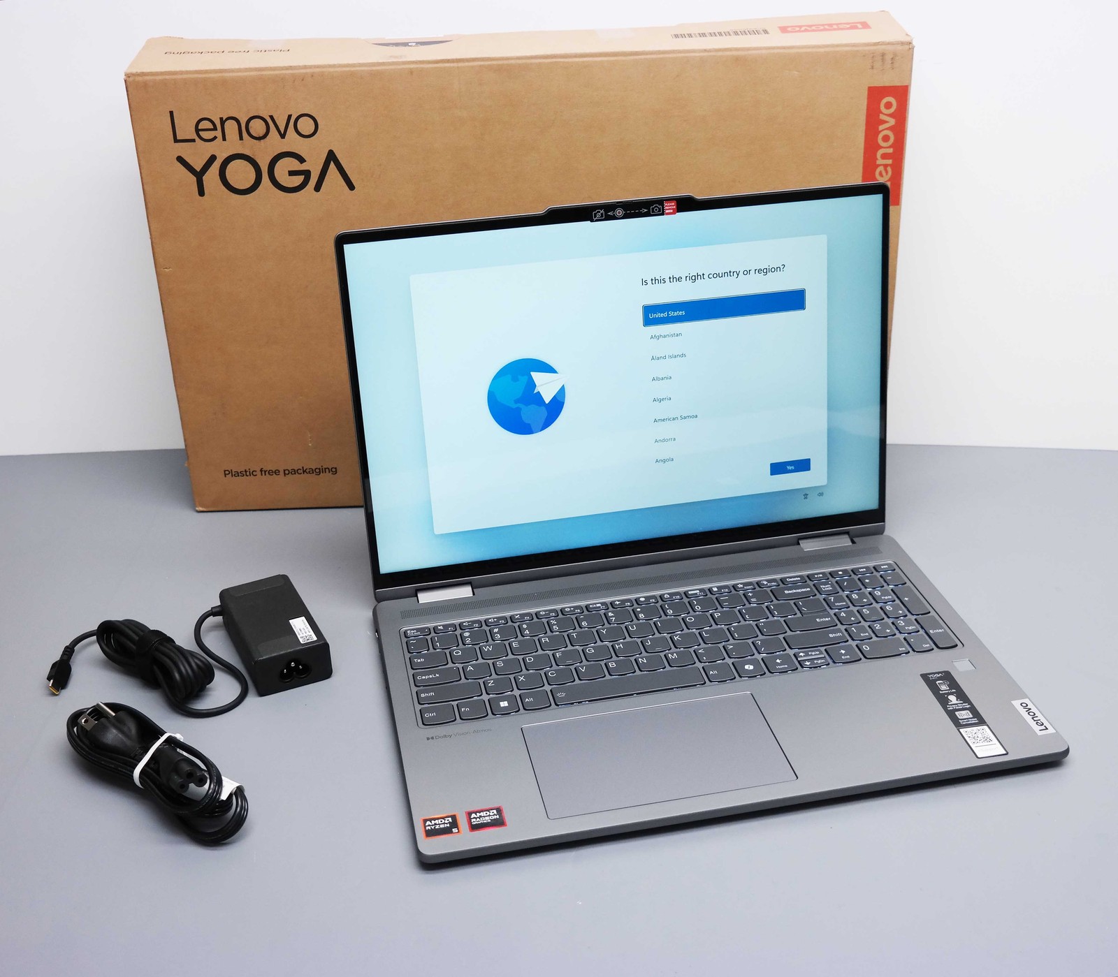 Lenovo Yoga 7 16″ AMD Ryzen 5 8640HS 8GB 512GB SSD