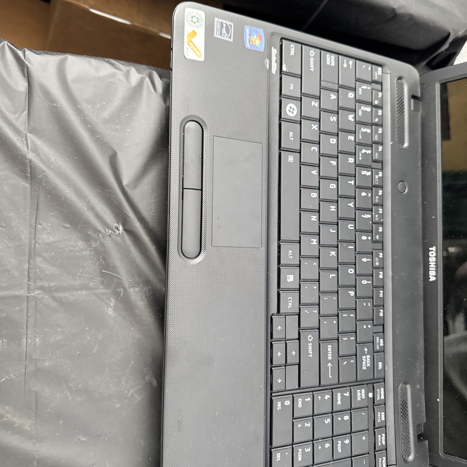 Two Toshiba Satellite C655D-S5300 Laptop Not Working Parts Only. No Power Cords