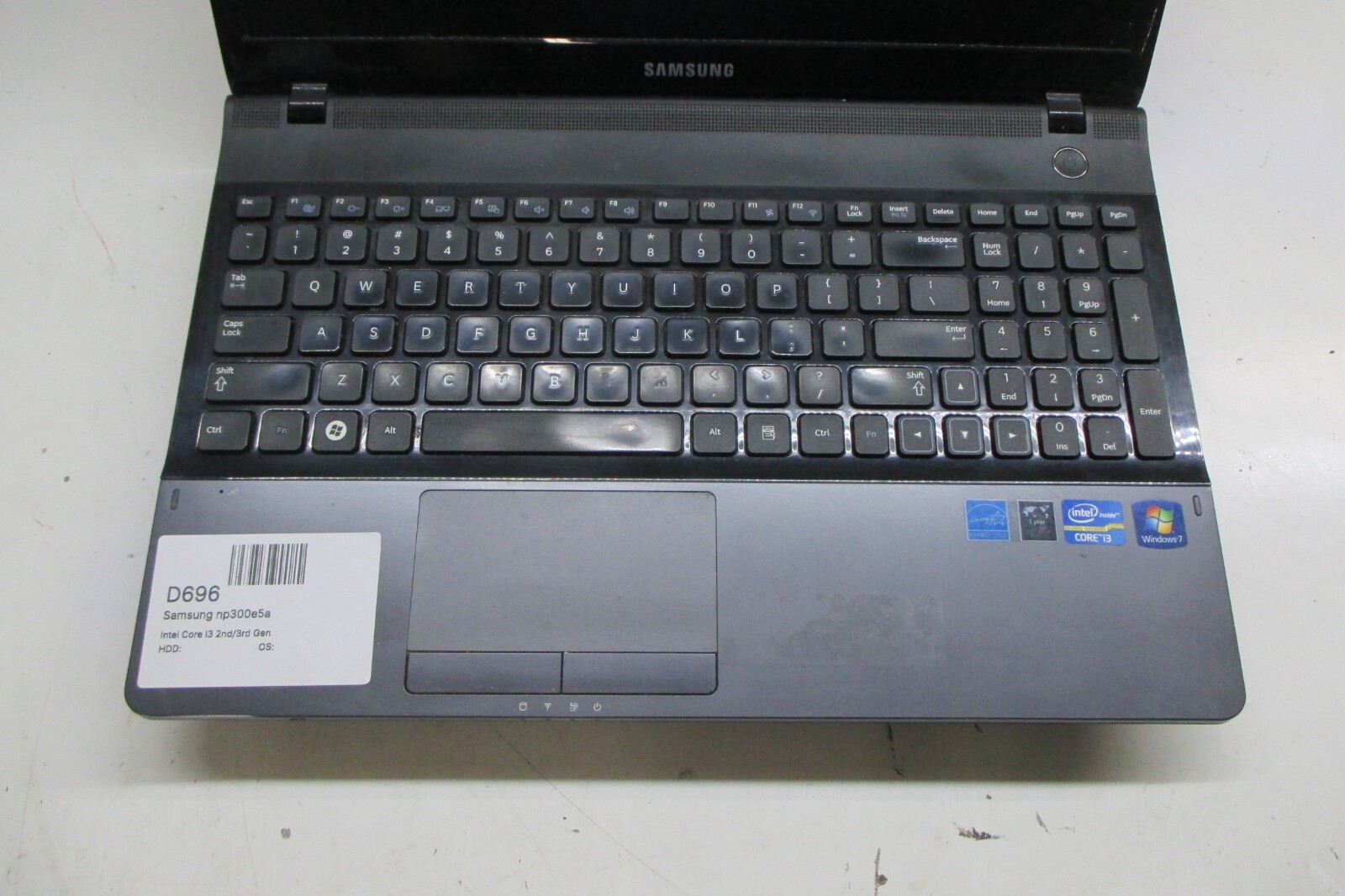 Samsung NP300E5A Laptop Intel Core i3 2nd/3rd Gen. – Parts/Repair – No Video