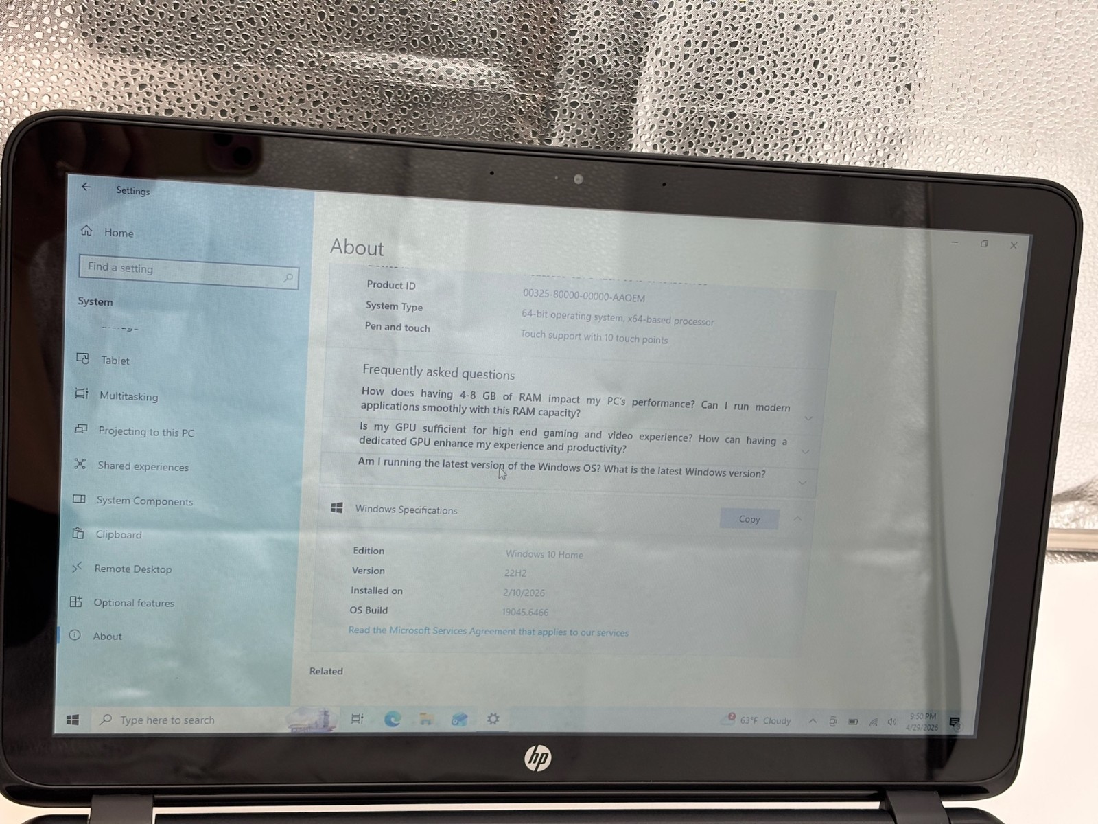HP 15-f111dx Notebook PC 15.6″ 750 GB HDD 8 GB RAM A8-6410 APU Windows 10 Home