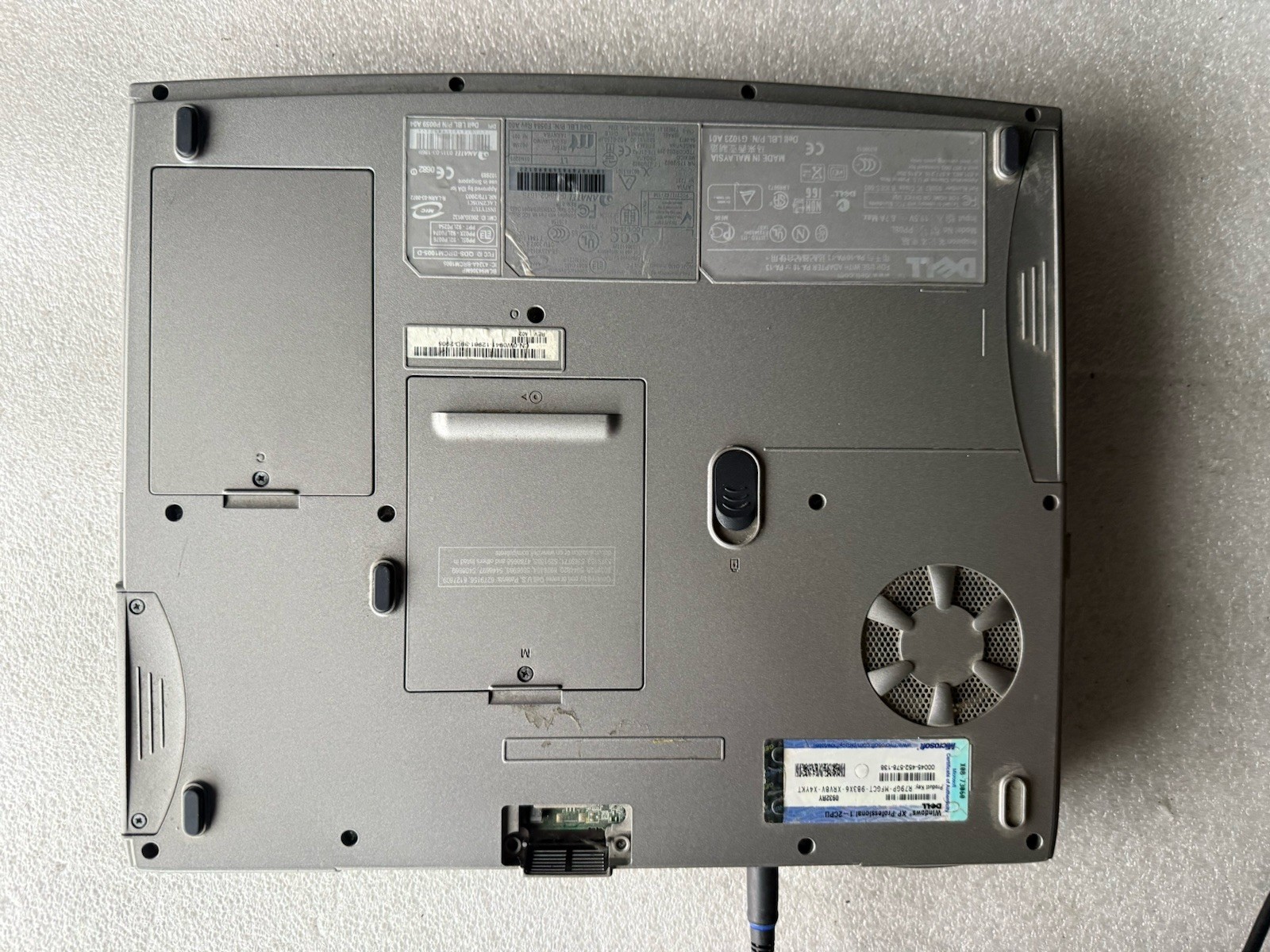 Dell Inspiron 5150 Retro Gaming XP Laptop 3.06GHz P4, 512MB RAM Nvidia FX Go5200