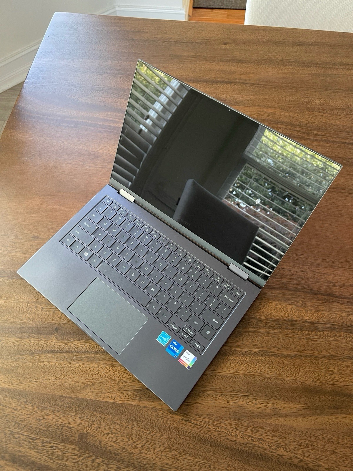 Samsung Galaxy Book 15.6″ Core i5 8GB 256GB SSD Touch FHD Gray 2021