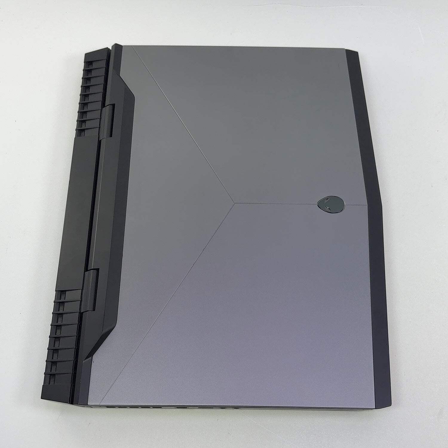 Alienware 17 R4 17.3″ i7-7820HK 2.9GHz 32GB RAM 256GB SSD 1TB HDD