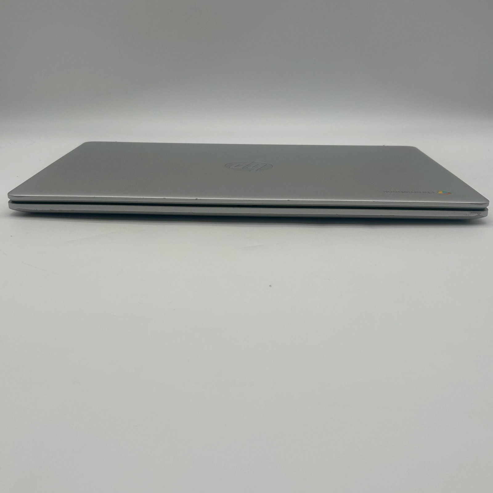 HP Chromebook 15a-nb0013dx – 15.6″ Intel N200 3.2 GHz, 8GB RAM, 64GB w/ Charger