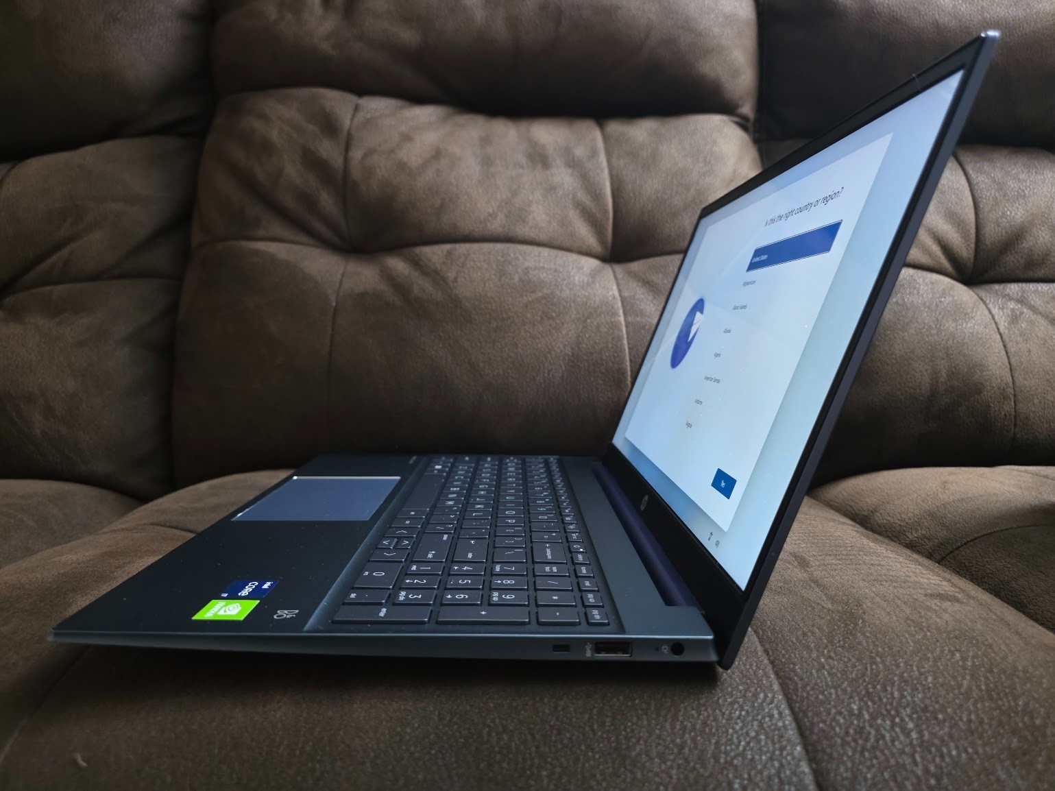 HP Pavilion 15 laptop features an Intel Core i7 12th Gen processor, a 15.6-inch