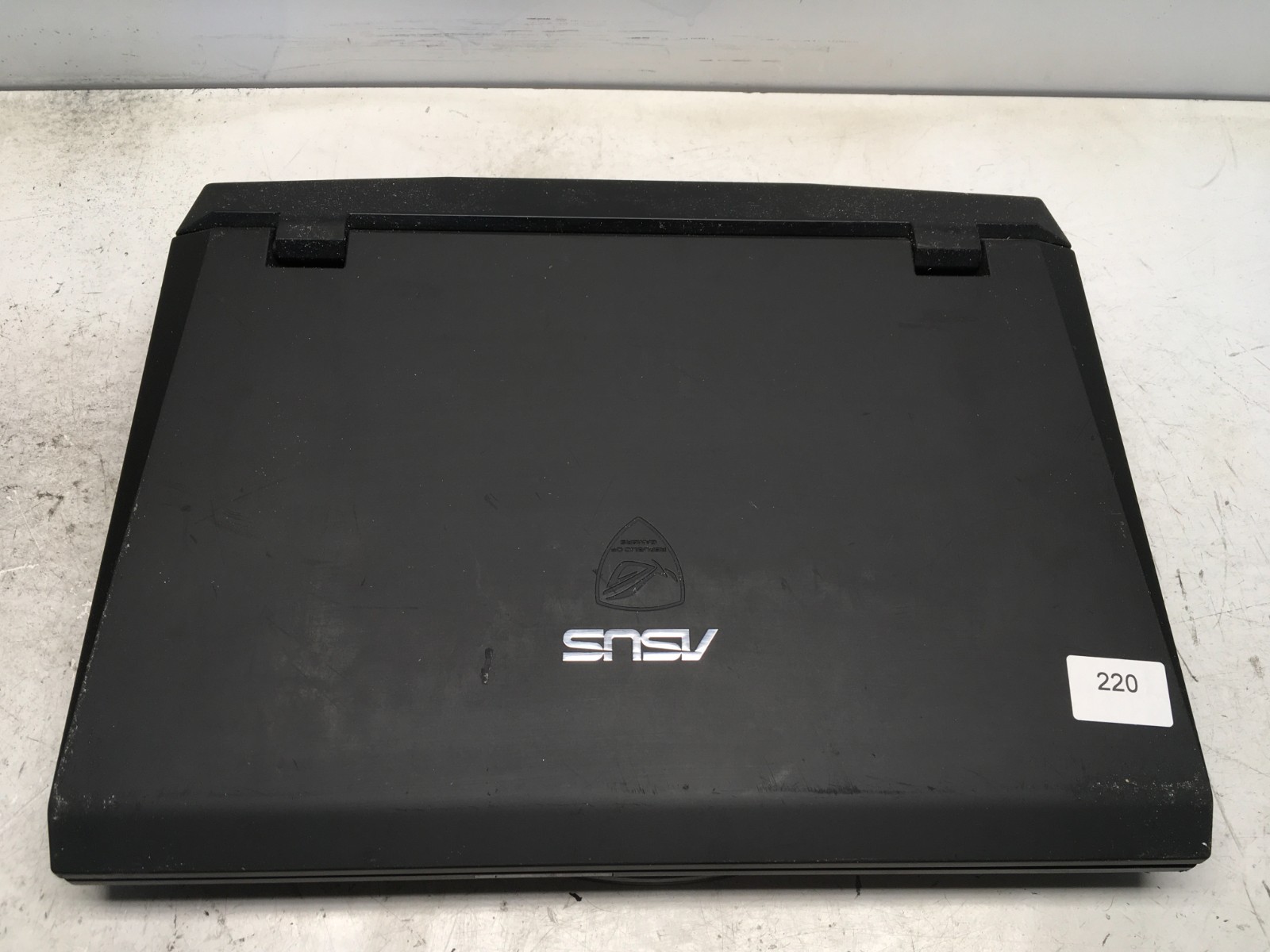 Asus G73SW-BST6 Intel i7-2630QM 2GHz 8 GB NO HDD – Geforce GTX460M