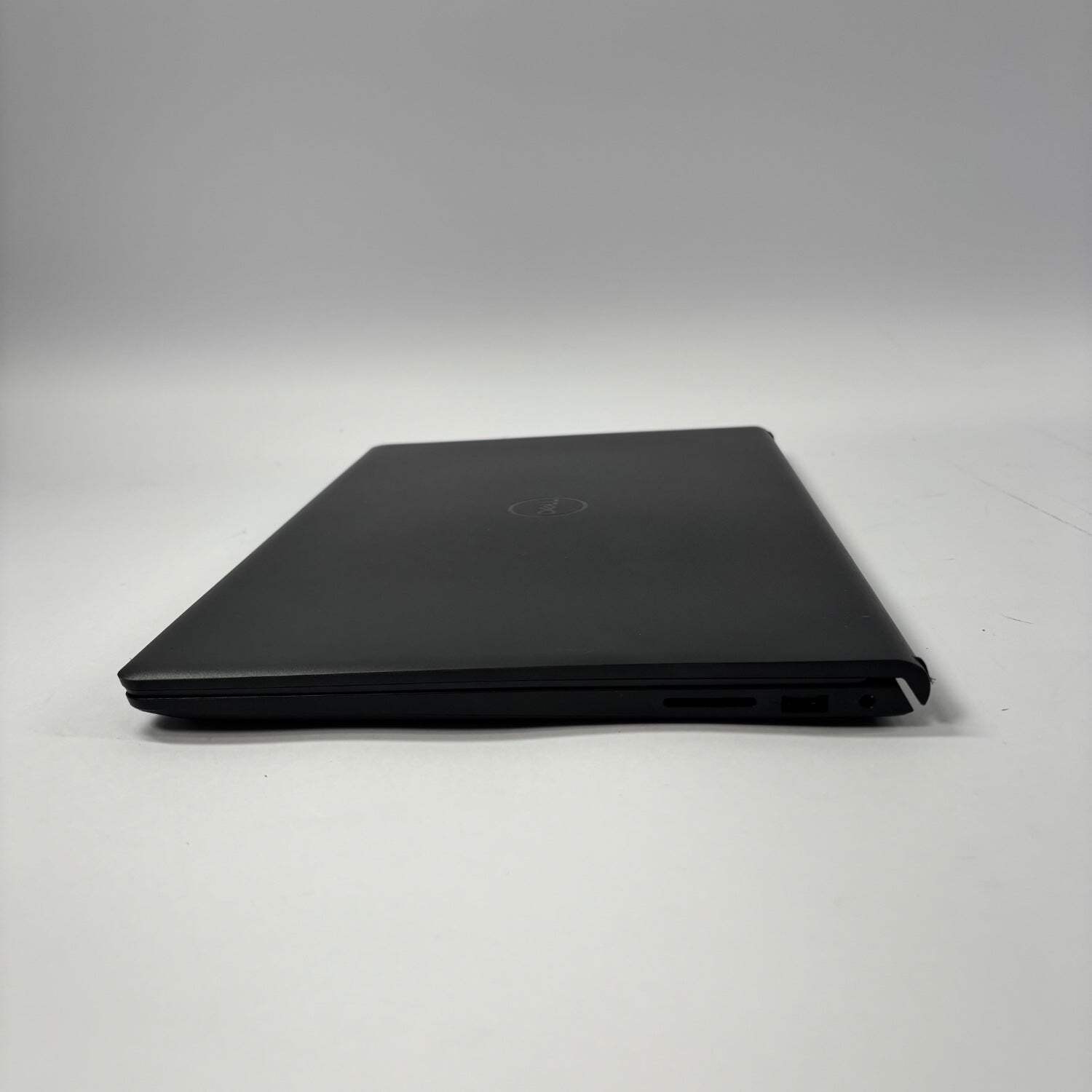 Dell Inspiron 3525 15.6″ Ryzen 5 5500U 2.1GHz 40GB RAM 1TB SSD