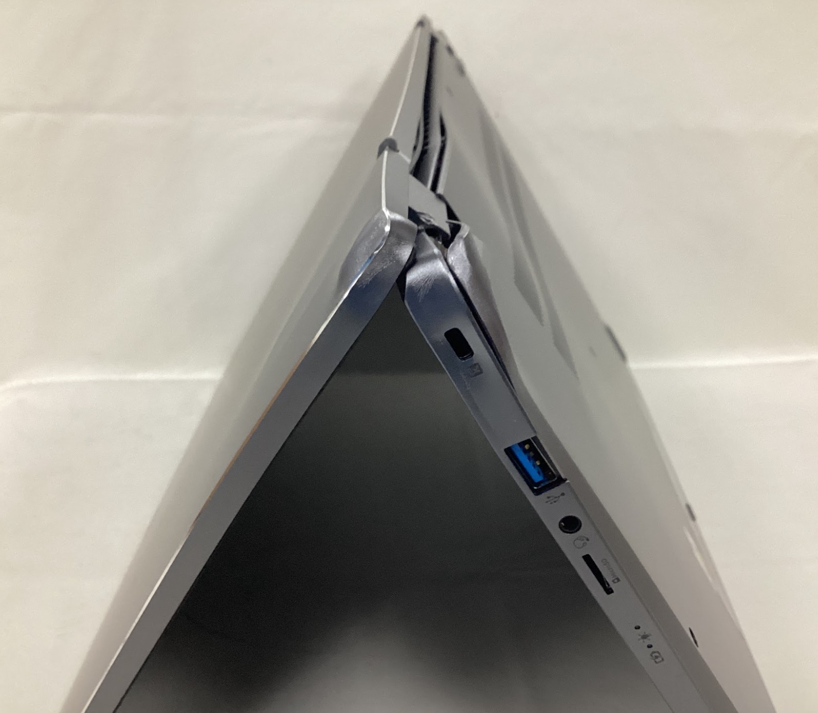 Acer Swift Go 16″ Touch AI Laptop, Intel EVO Core Ultra 9-185H 32GB/1TB Win 11 P