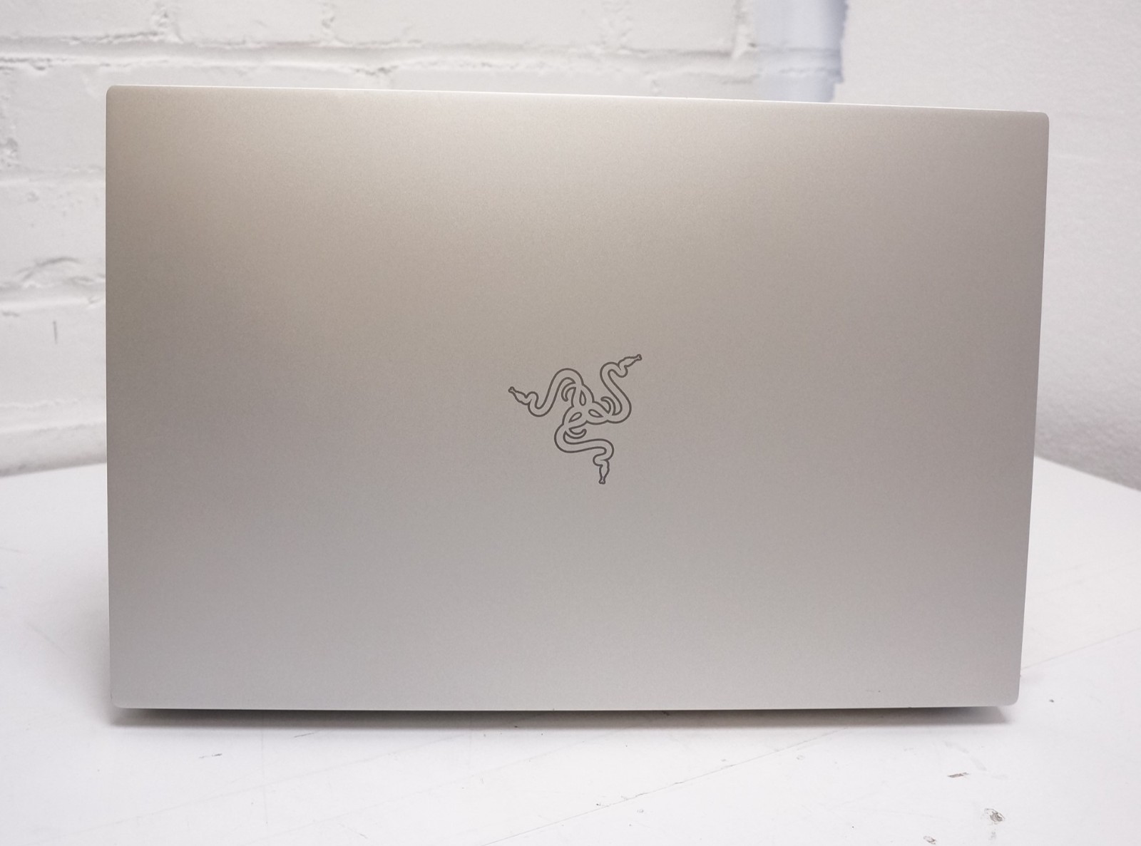 Razer Blade 15 Advanced RZ09-0288 RTX 2070 Max-Q 32GB RAM Gaming Laptop – Silver