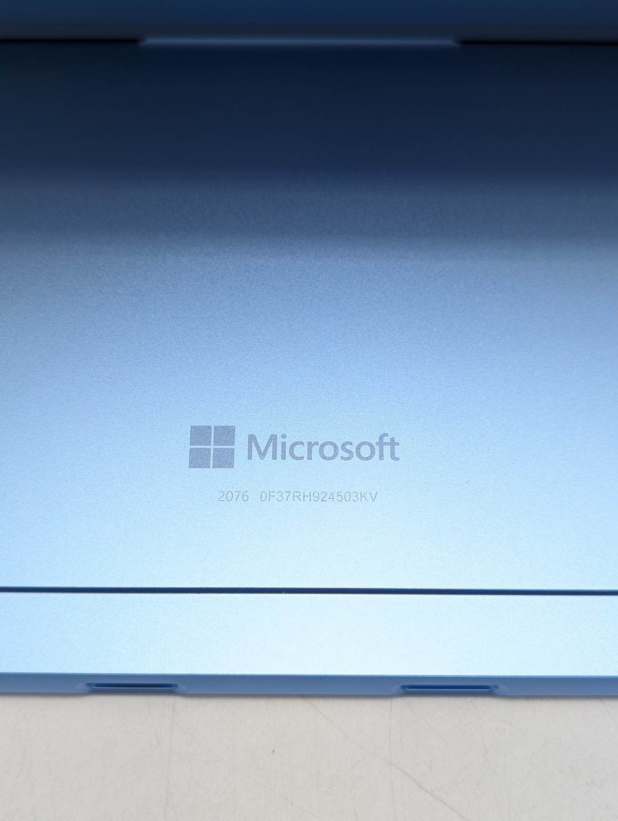 Microsoft Surface Pro 11 13″ Snapdragon X Plus 16GB DDR5 512GB SSD Windows 11