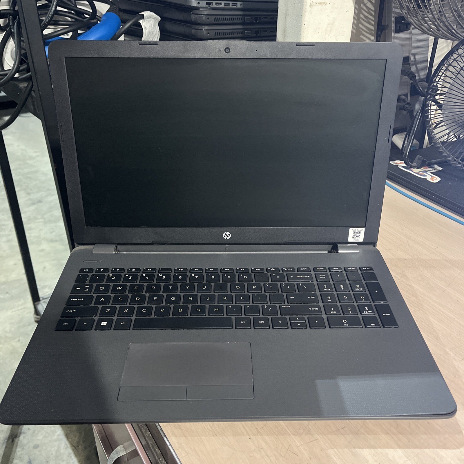 HP 255 NOTEBOOK AMD A6-9225 R4 8GB RAM NO HD
