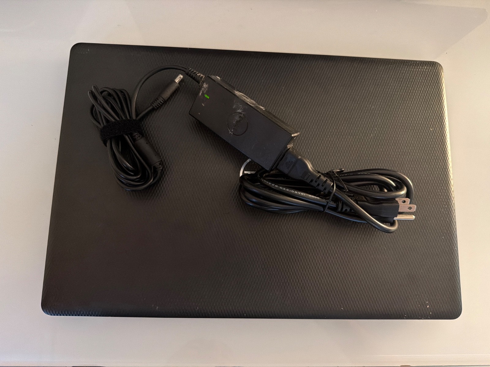 Dell Inspiron 3593 15.6 Laptop i7-1065G7 No RAM No HDD/NVME wi/Charger FOR PARTS