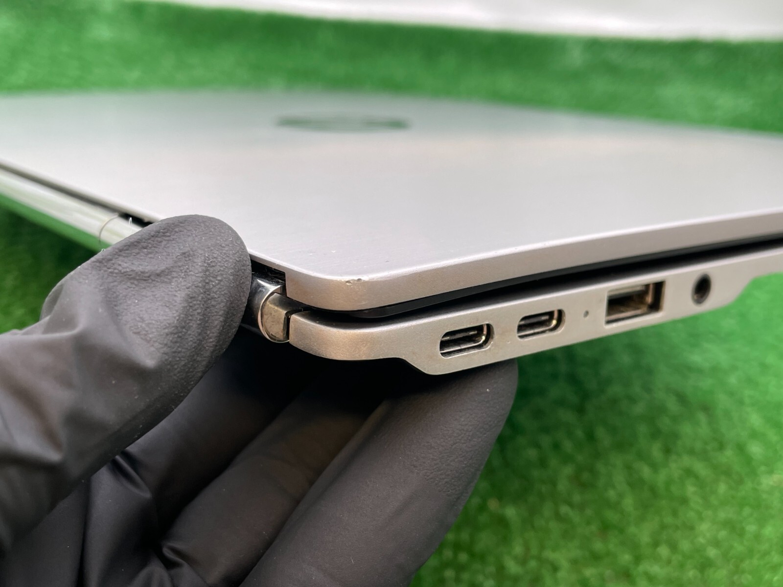 Used HP Chromebook 13 G1 Laptop Intel m7-6Y75 1.20GHz / 16GB RAM / 32GB SSD NT