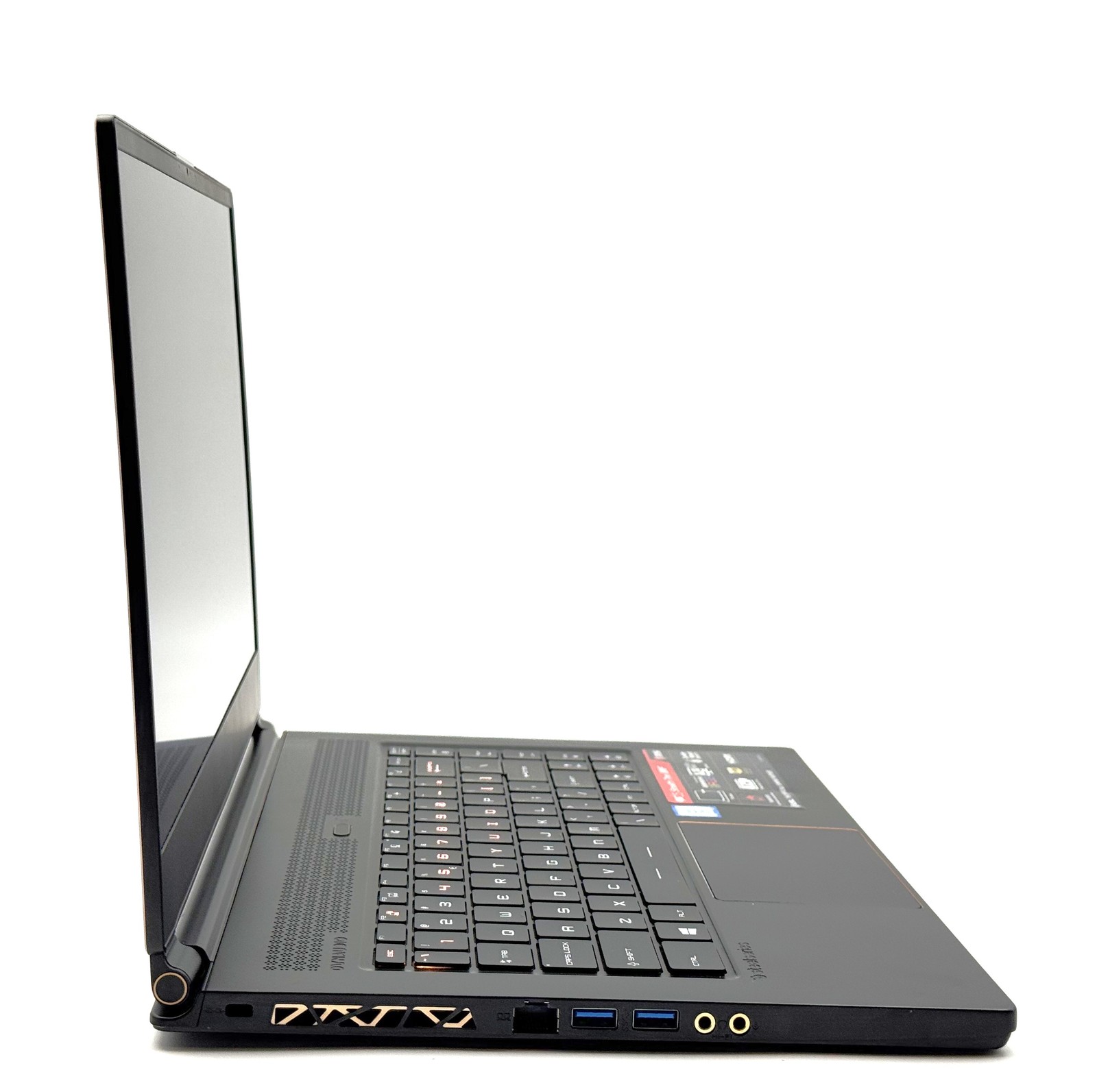 MSI GS65 Stealth THIN-259 – FHD – i7-8750H – 32GB RAM – GTX 1070 – 1TB SSD