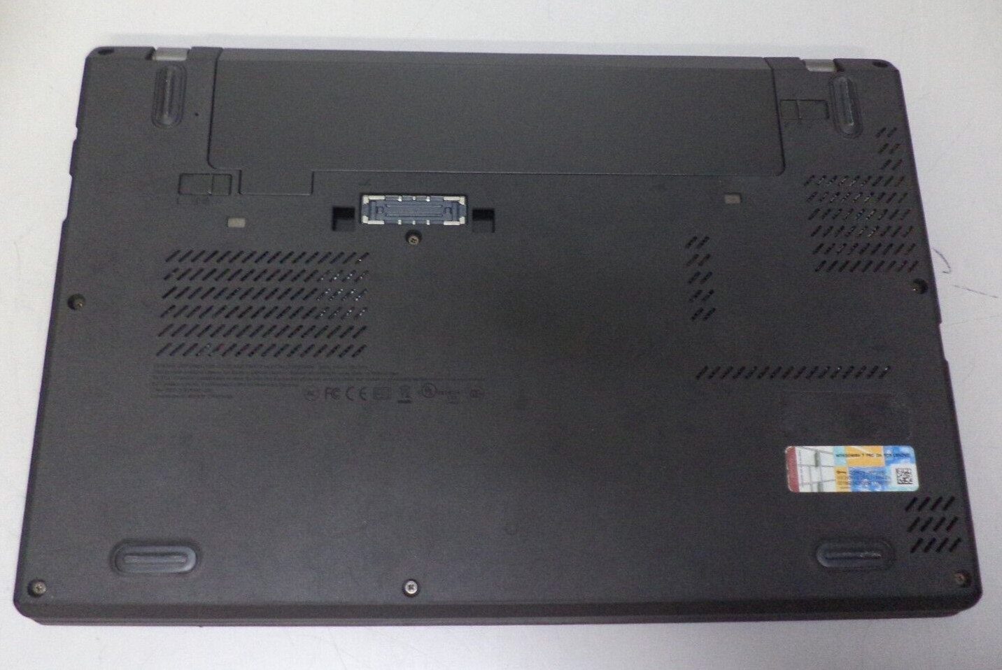 Lenovo ThinkPad X240 12.5″ i7-4600U 2.1GHz 8GB/320GB Webcam Laptop [No OS/AC]