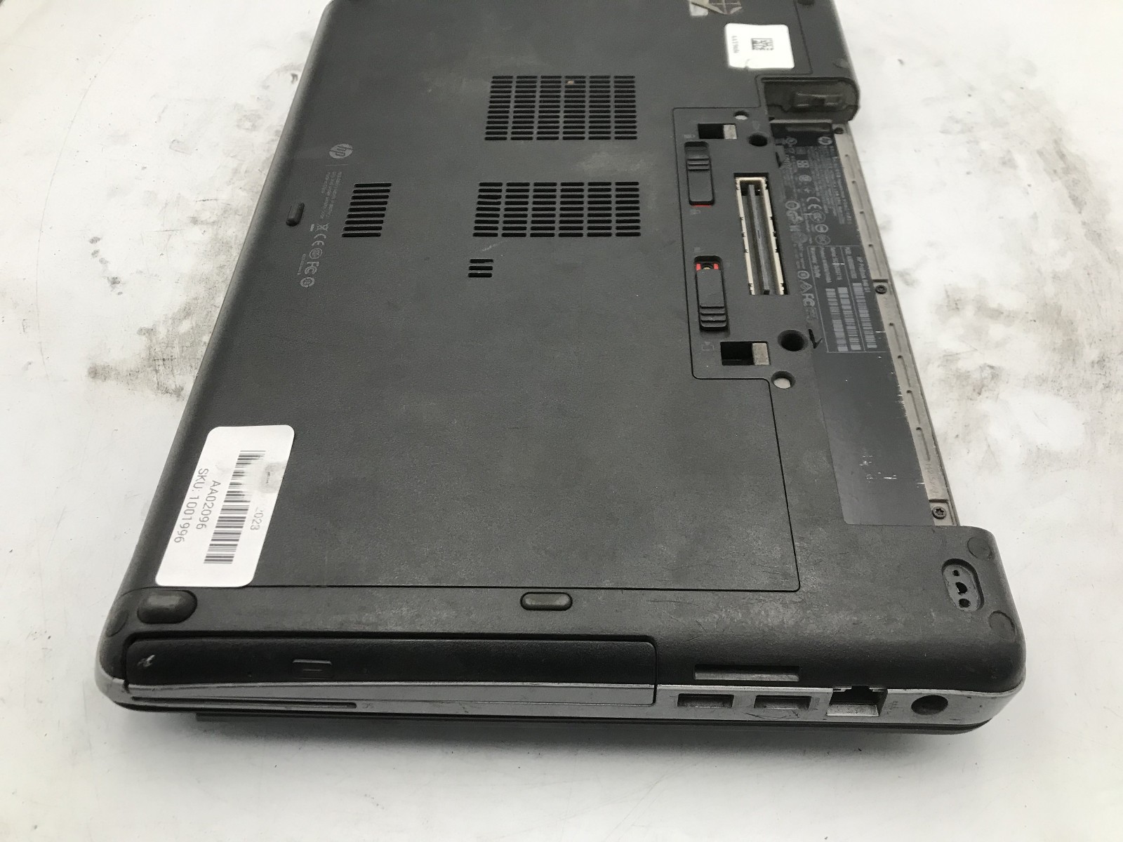 HP PROBOOK 640 G1 – FOR PARTS/BAD LCD – INTEL I5 4TH GEN – NO RAM -14″ -READ- BB