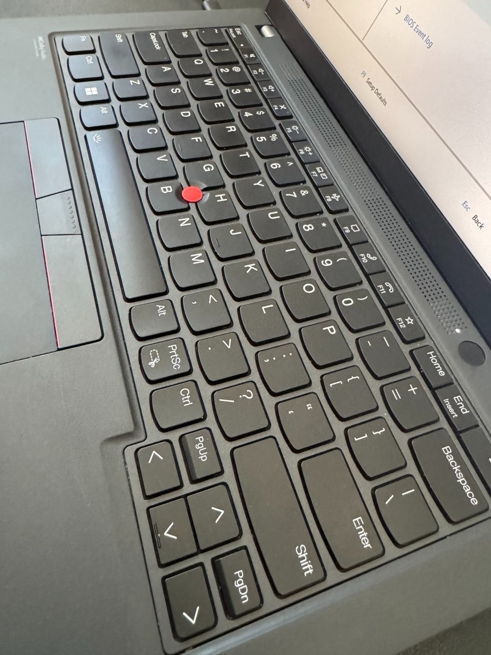 Lenovo Thinkpad X13 Gen 3 13.3″ i5 1245u vPRO 16GB DDR5 RAM 512GB Win 11