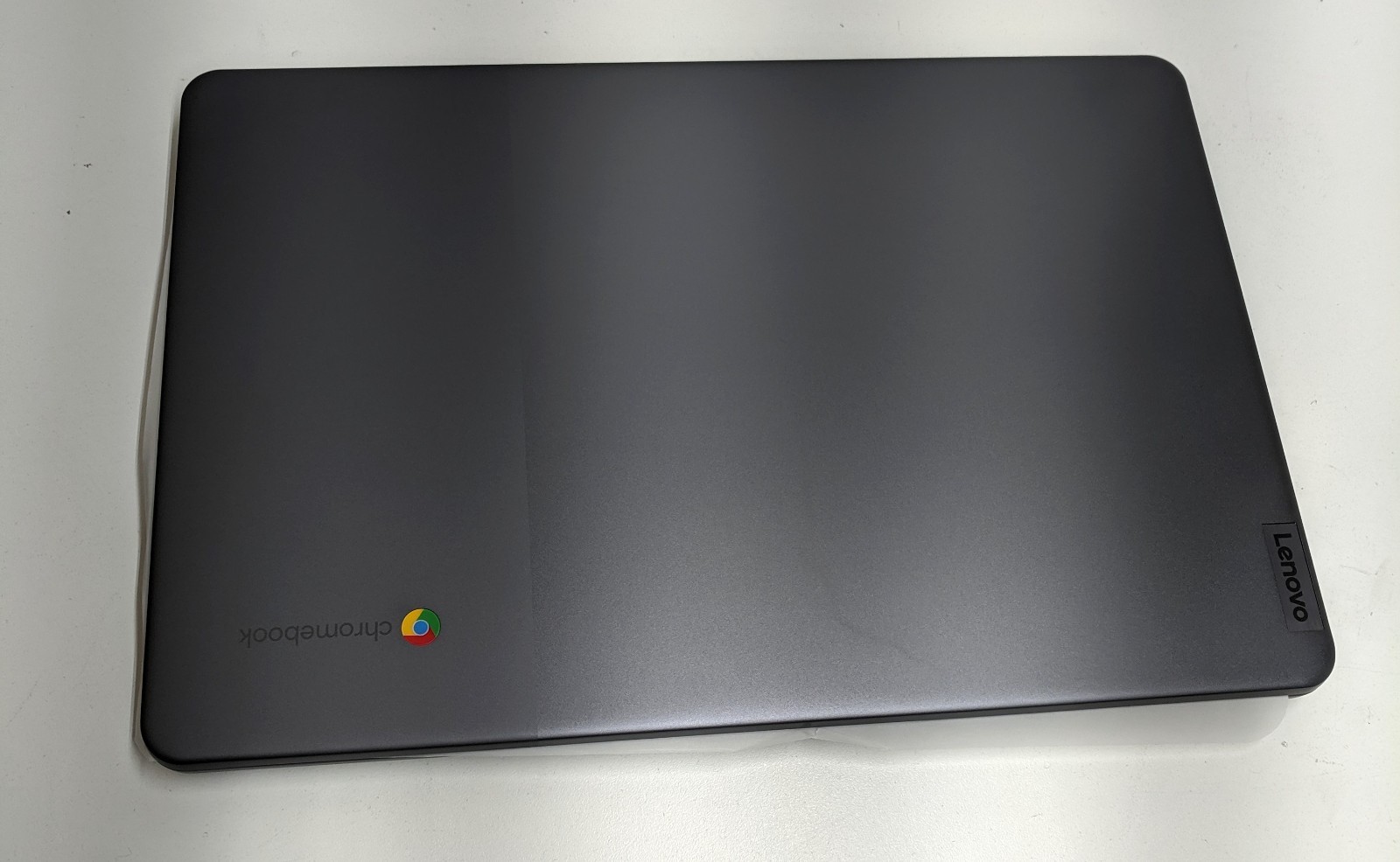 4 Lenovo IP Slim 3 Chrome 14IAN8 14″ N100, 4GB, 64GB EMMC Bundle