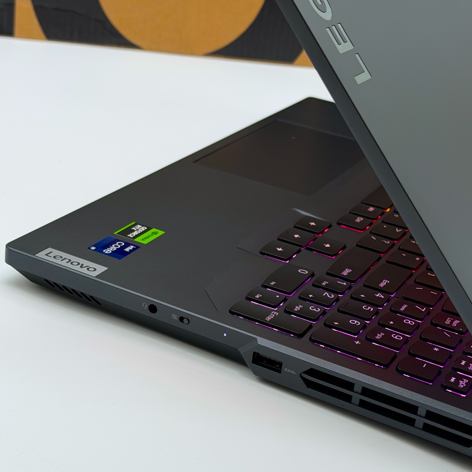 Lenovo Legion Pro 16″ CORE i9-13900HX RTX 4070 8GB 32GB RAM 1TB 240Hz – GAMING