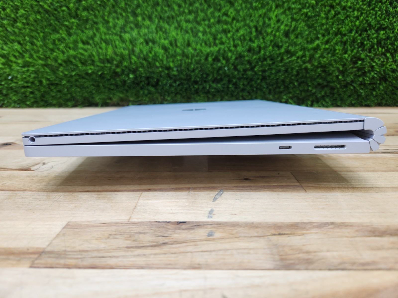 Microsoft Surface Book 2 13.5″ 3K Touch i7-8650U 16GB RAM 512GB SSD GTX 1050 ~