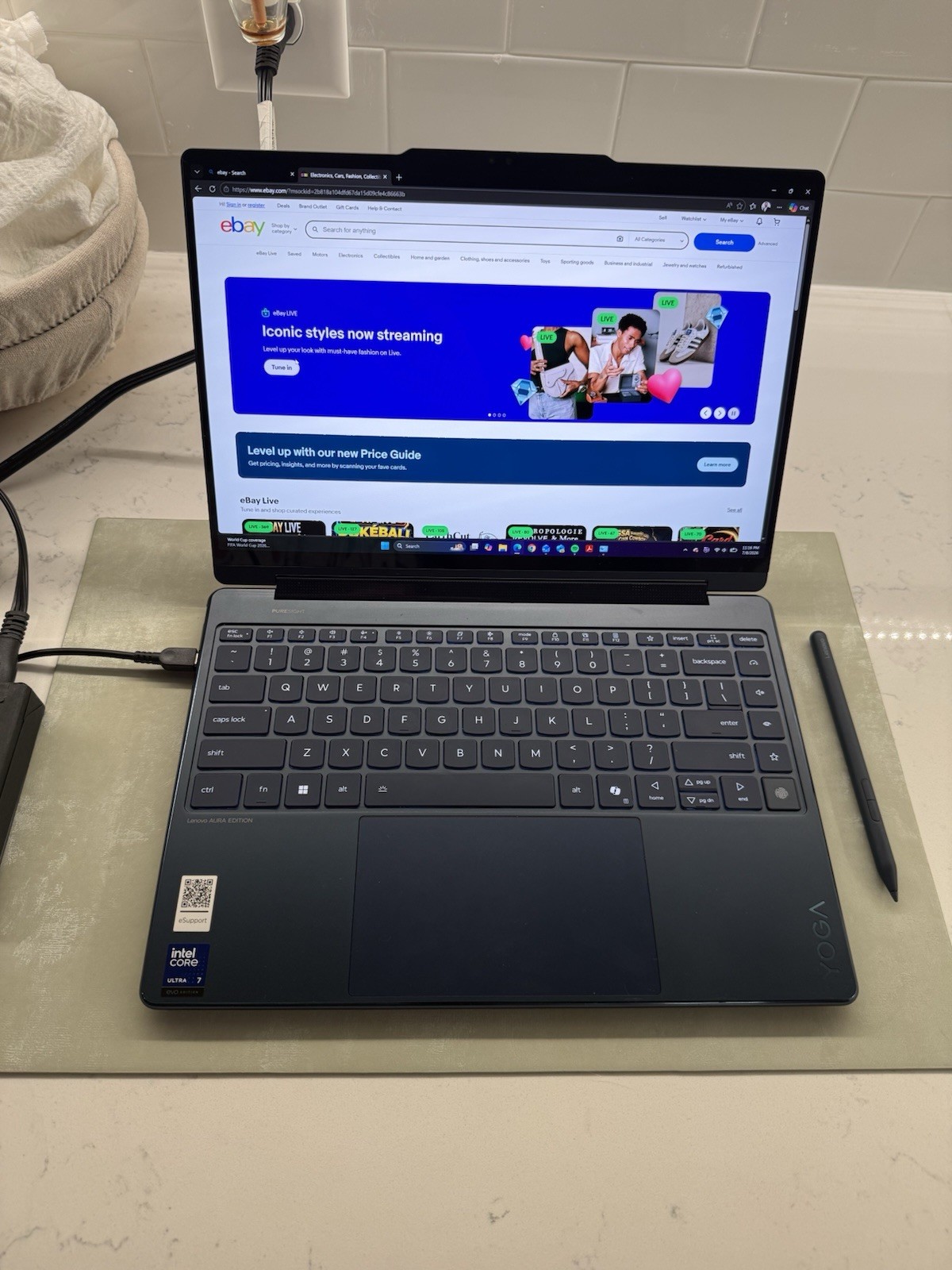 Yoga 9i 2-in-1 Aura Edition (14″ Intel) – OLED – 32GB RAM – 1TB Storage SSD