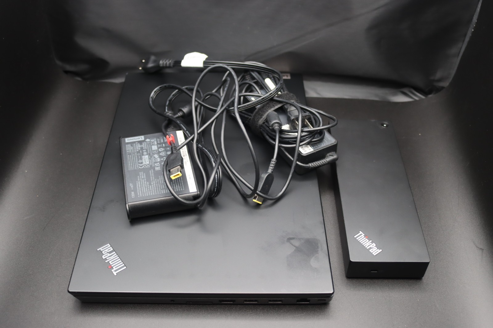 Lenovo ThinkPad P15v Gen 3 15.6″ i7-12700H 32GB Ram 500GB SSD NVIDIA T1200+Dock