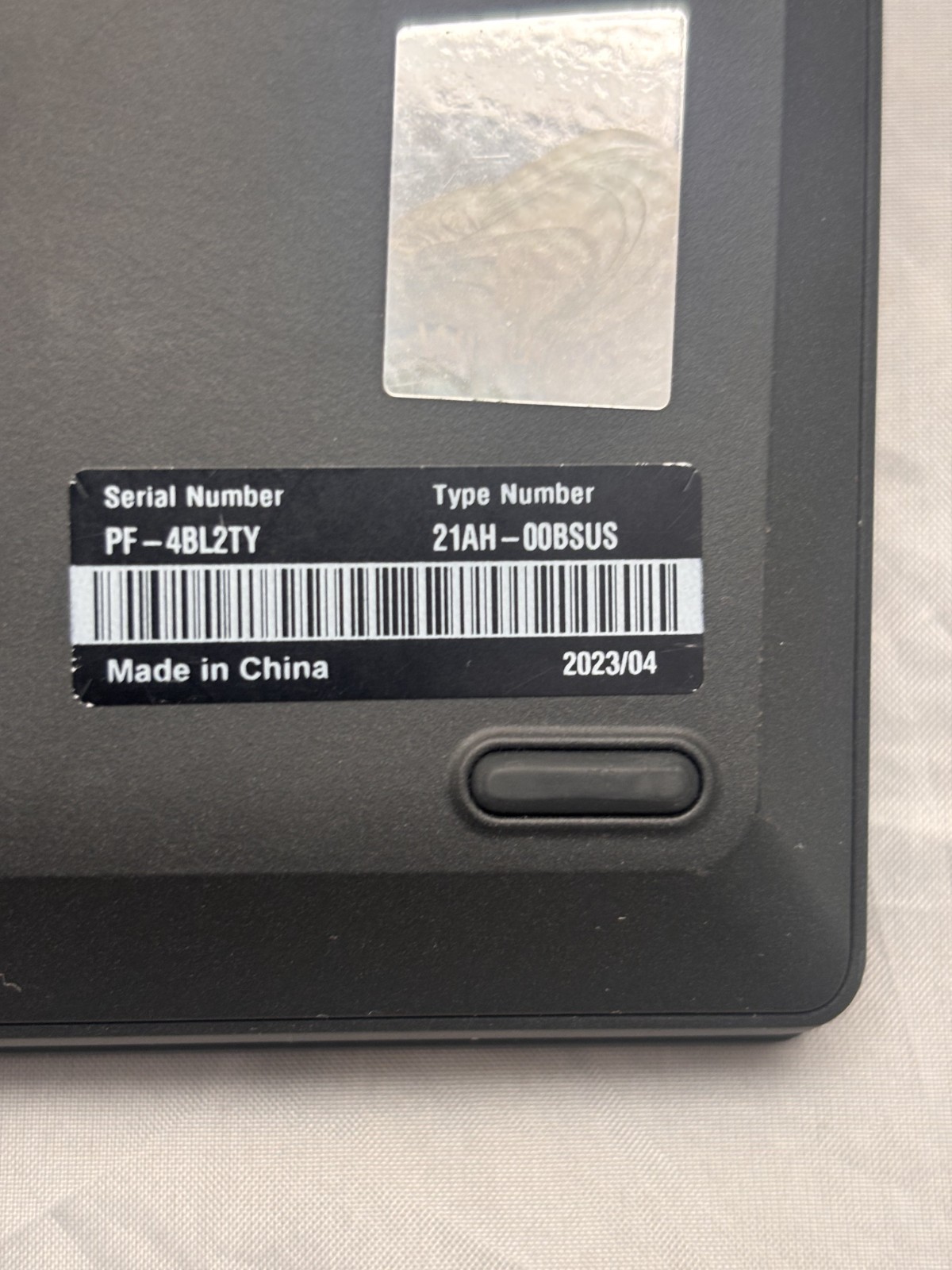 Lenovo ThinkPad T14s Gen 3 14″ WUXGA Intel Core i7-1270P 16GB 256GB LTE