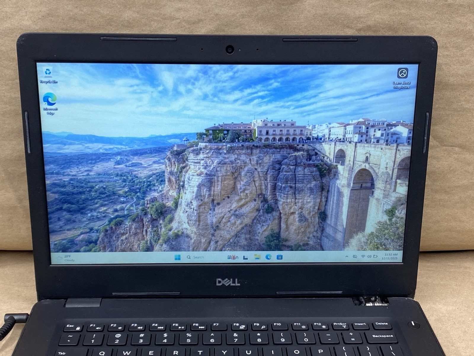 Dell Latitude 3490 – 14″ i5-8250U – 4GB – 128GB SSD – Win 11 Pro READ