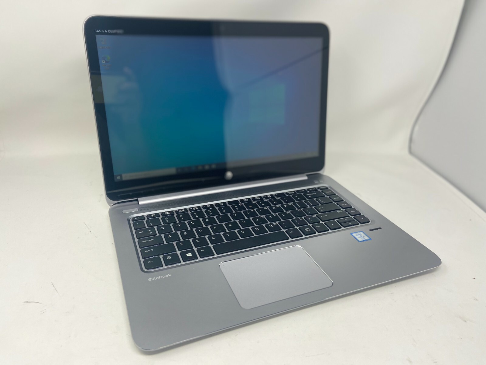 HP EliteBook 1040 G3 i5-6300u 2.6GHz 16GB 256GB SSD FHD 1080p Win 10 Laptop