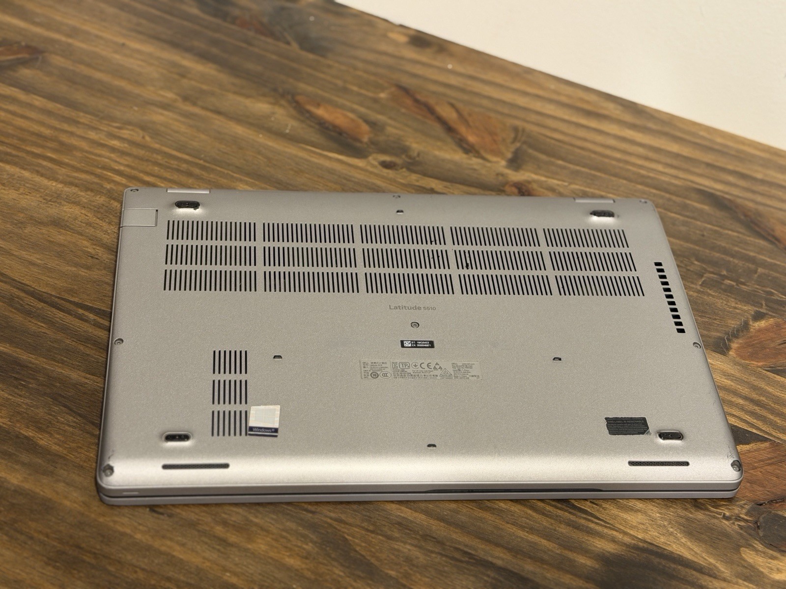 Dell Latitude 5510 15.6″ 1.80GHz i7-10610U | 256GB SSD | 16GB RAM | W11 PRO READ