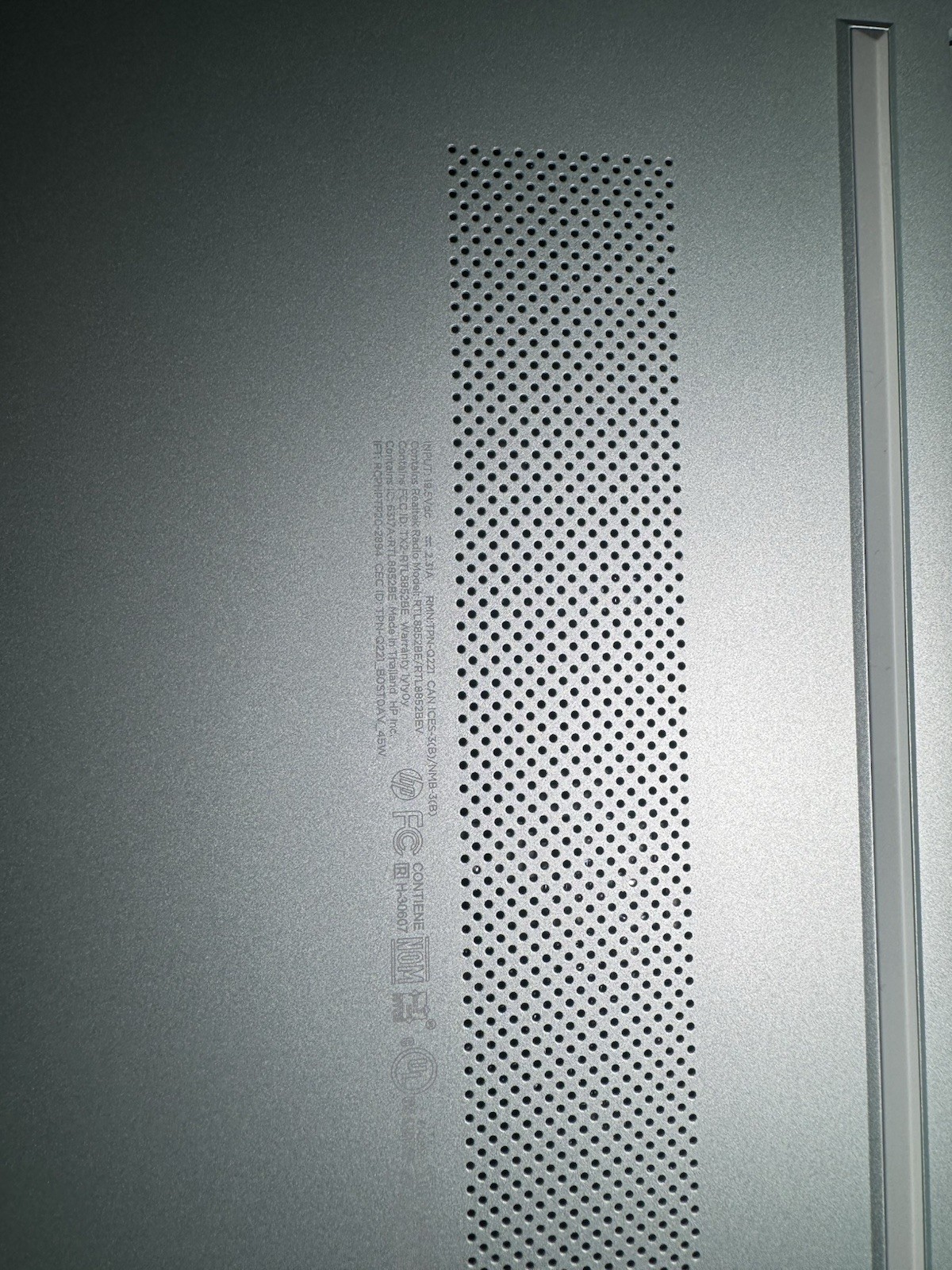 New | HP laptop | Green | O/S | Model: RTL8852BE |