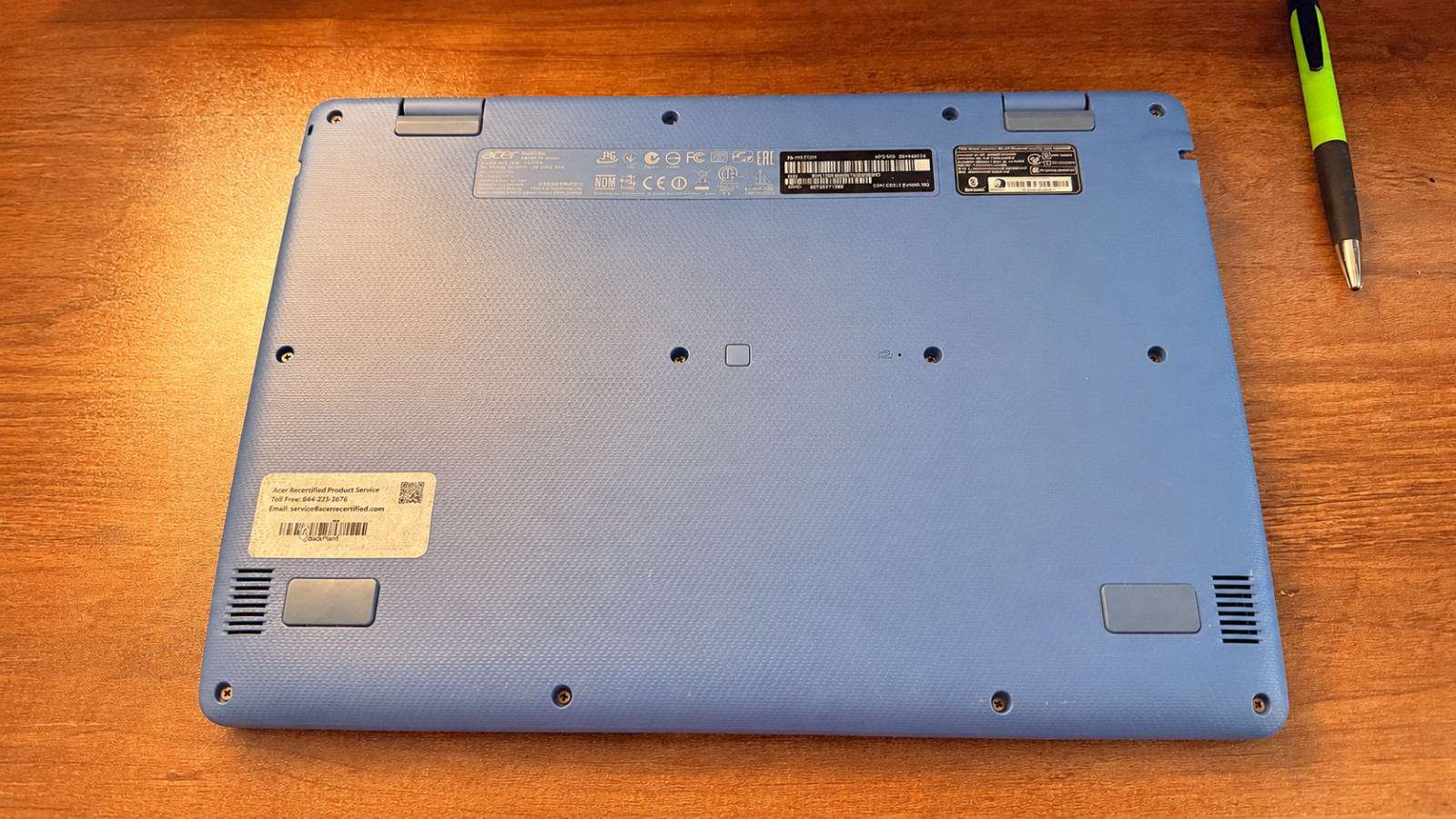 Acer Aspire R3-131T | 11.6″ Touchscreen 2-in-1 Laptop | Intel Celeron | 2GB RAM
