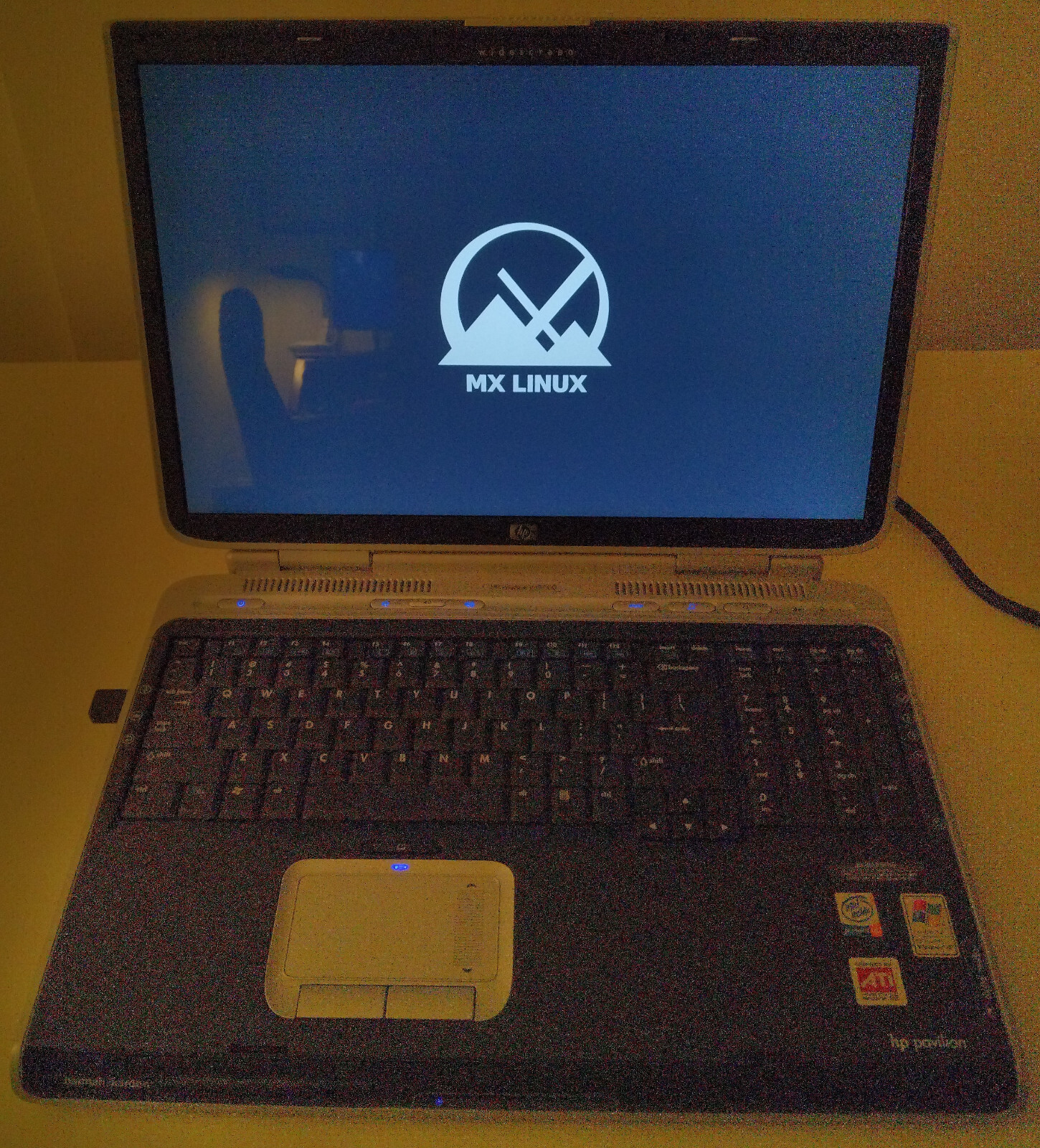 MX Linux 23.6 LIMITED EDITION VTG Harman Kardon HP ZD8000 UPGRADED & RARE EXTRAS