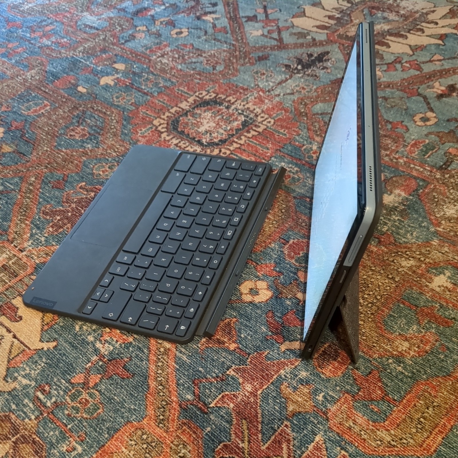 Lenovo Chromebook Duet 10.1″ (128GB) 2-in-1 Tablet Laptop – Ice Blue/Iron Gray
