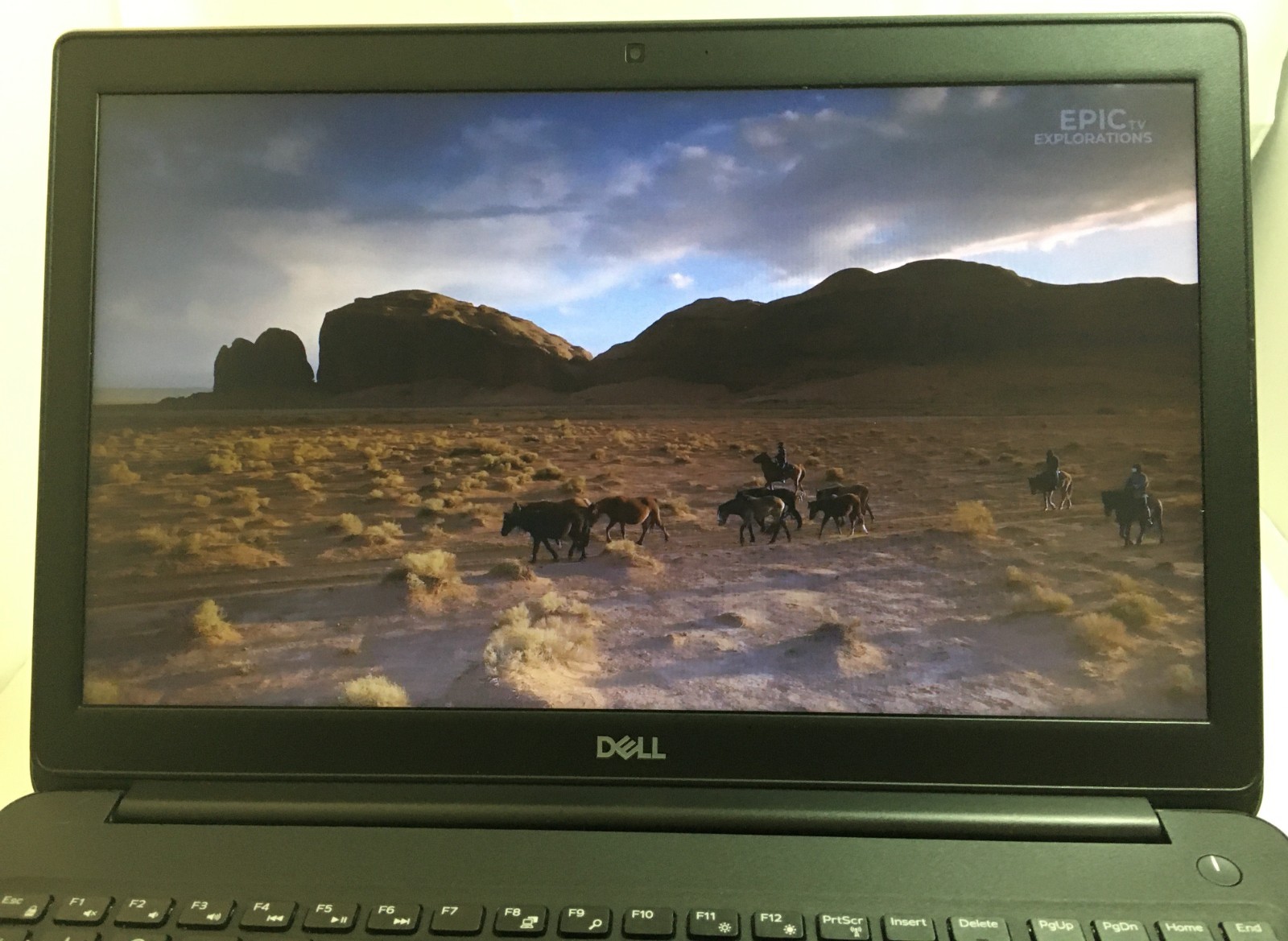 Dell Latitude 3500 FHD 15.6in i5-8265U 1.6GHz 8GB 500GB SSD Batt+Charger Win 11