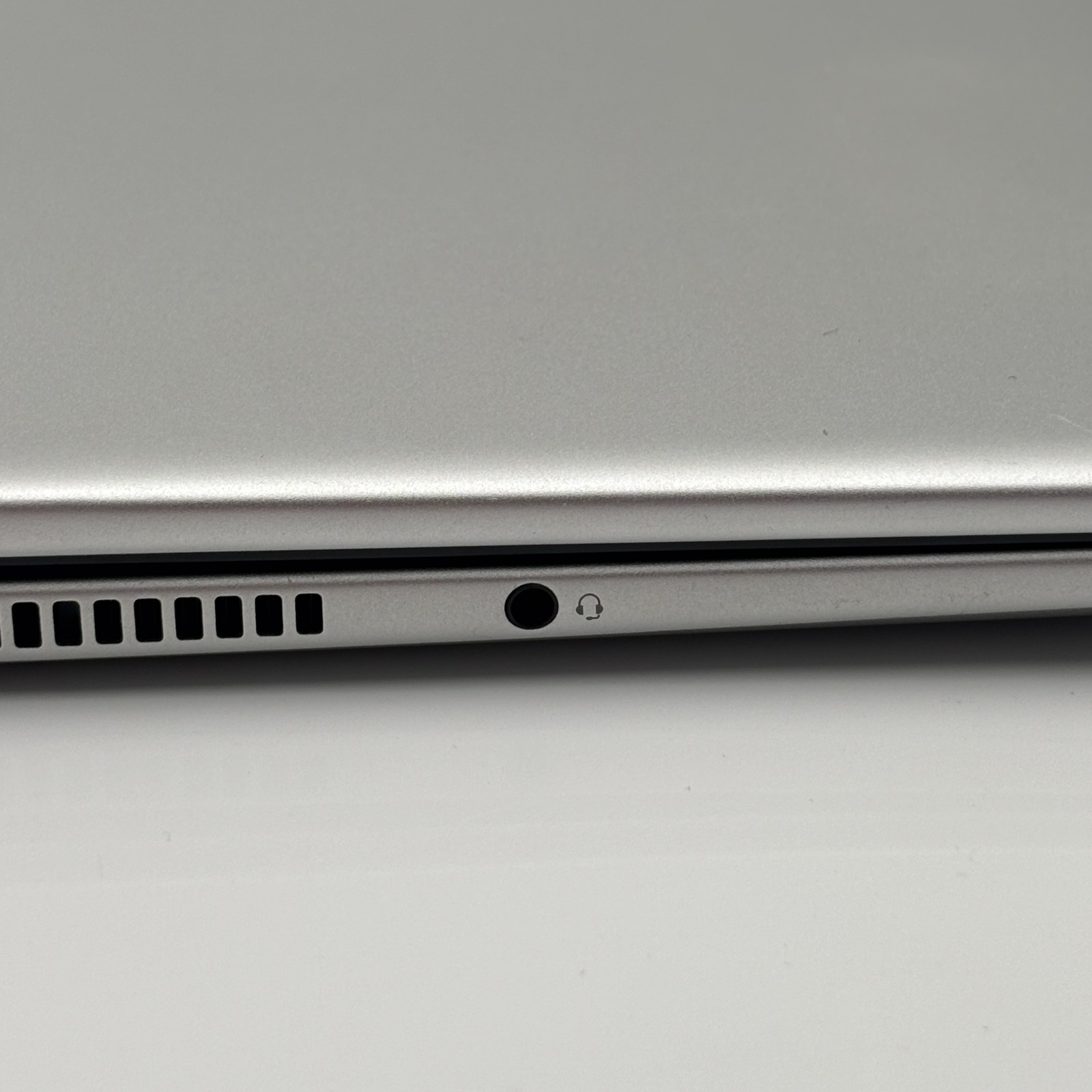 HP Envy x360 14″ FHD Touch Intel Core 7 150U 16GB RAM 512GB SSD Grey Win 11 Home