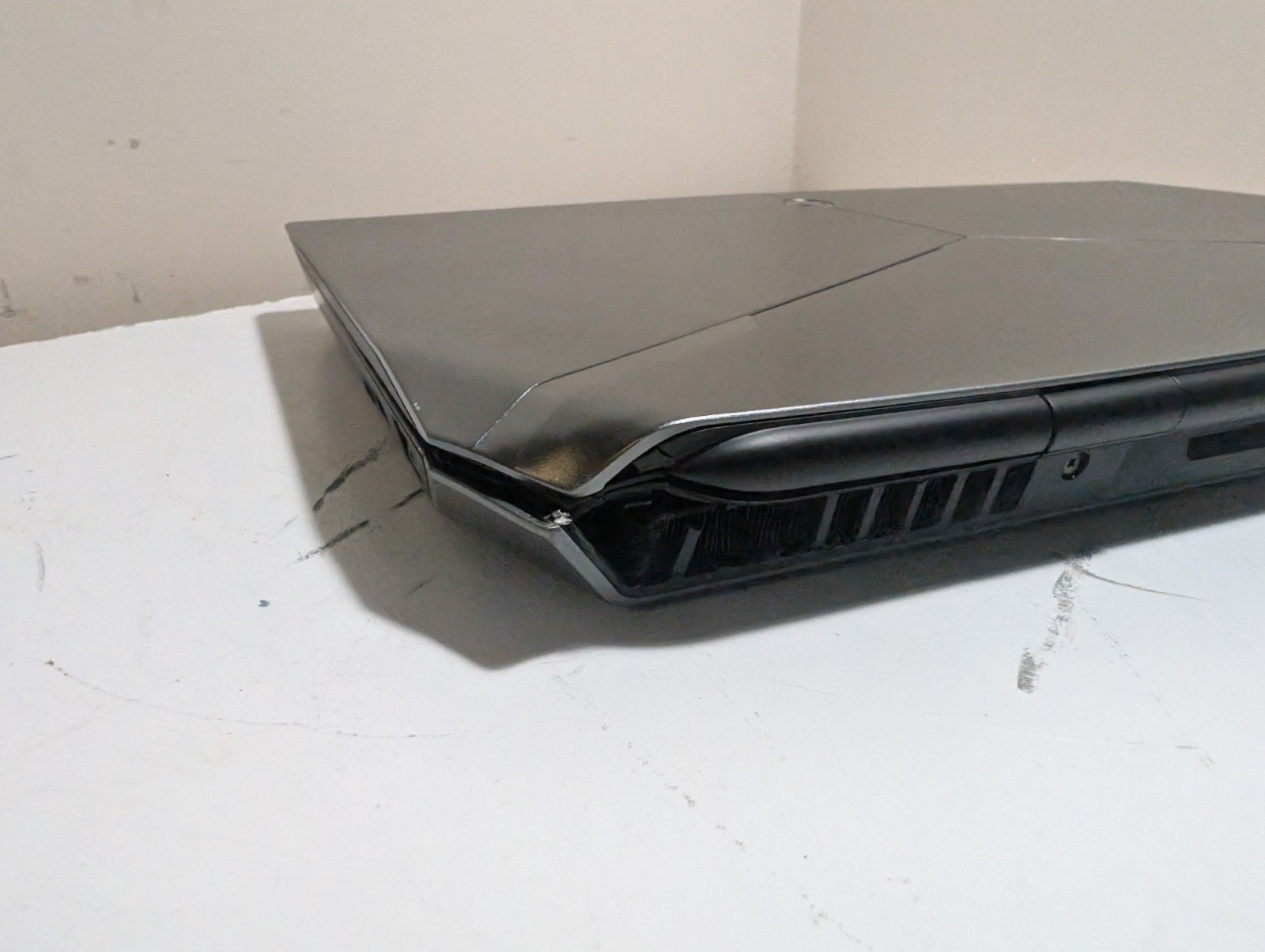 Dell Alienware 15 R2 i7-6700HQ 2.6GHz 16GB RAM 256GB SSD 970M