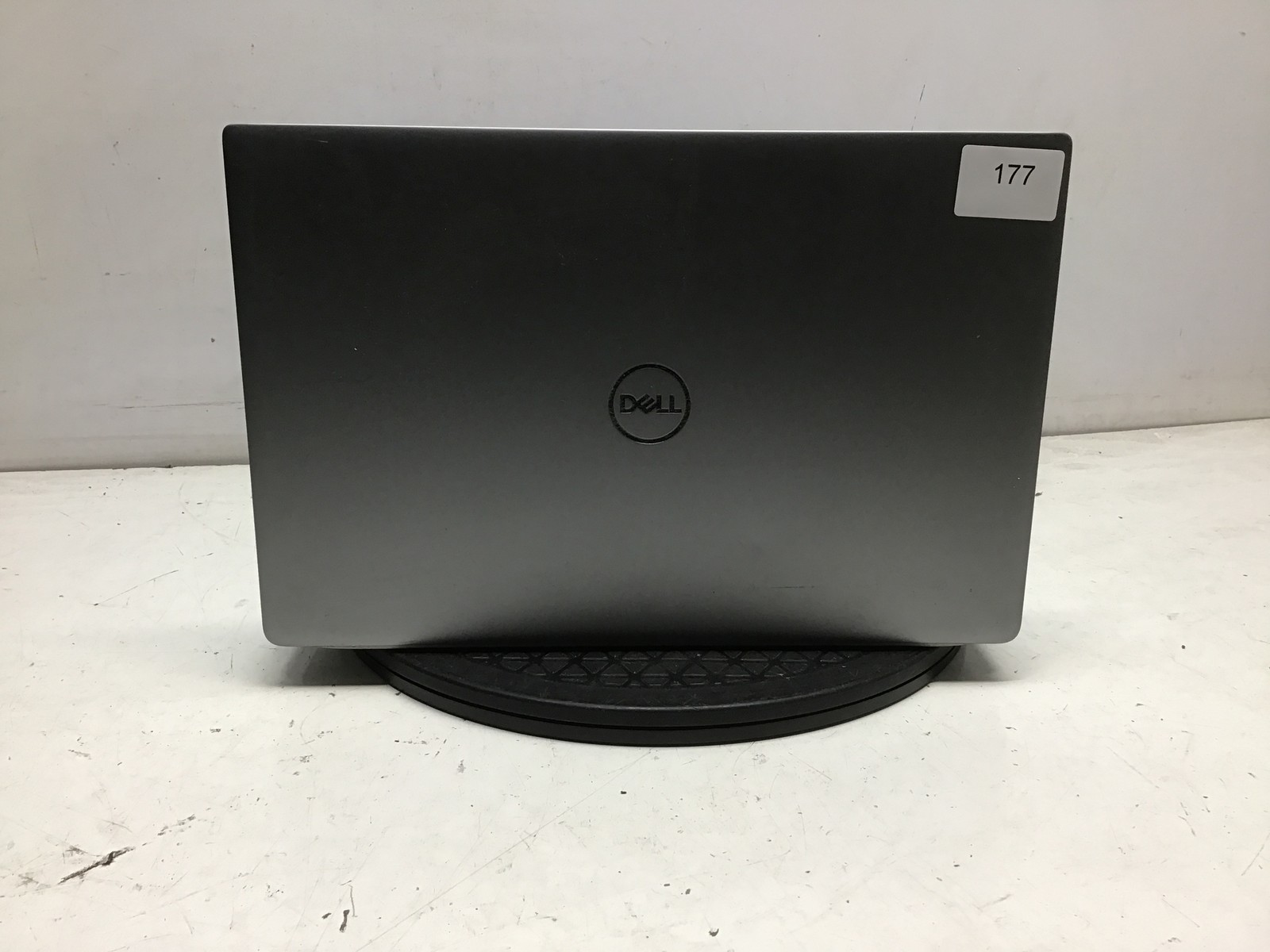Dell Latitude 3301 Intel Core i7-8565U 1.8GHz 8GB 512GB SSD Windows 11