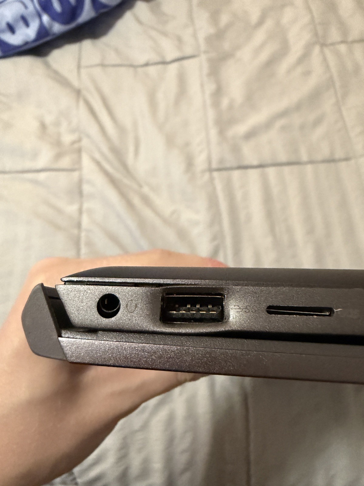 DELL Vostro 7500 Laptop i7-10750H@2.60GHz 8GB No SSD/OS Grade D