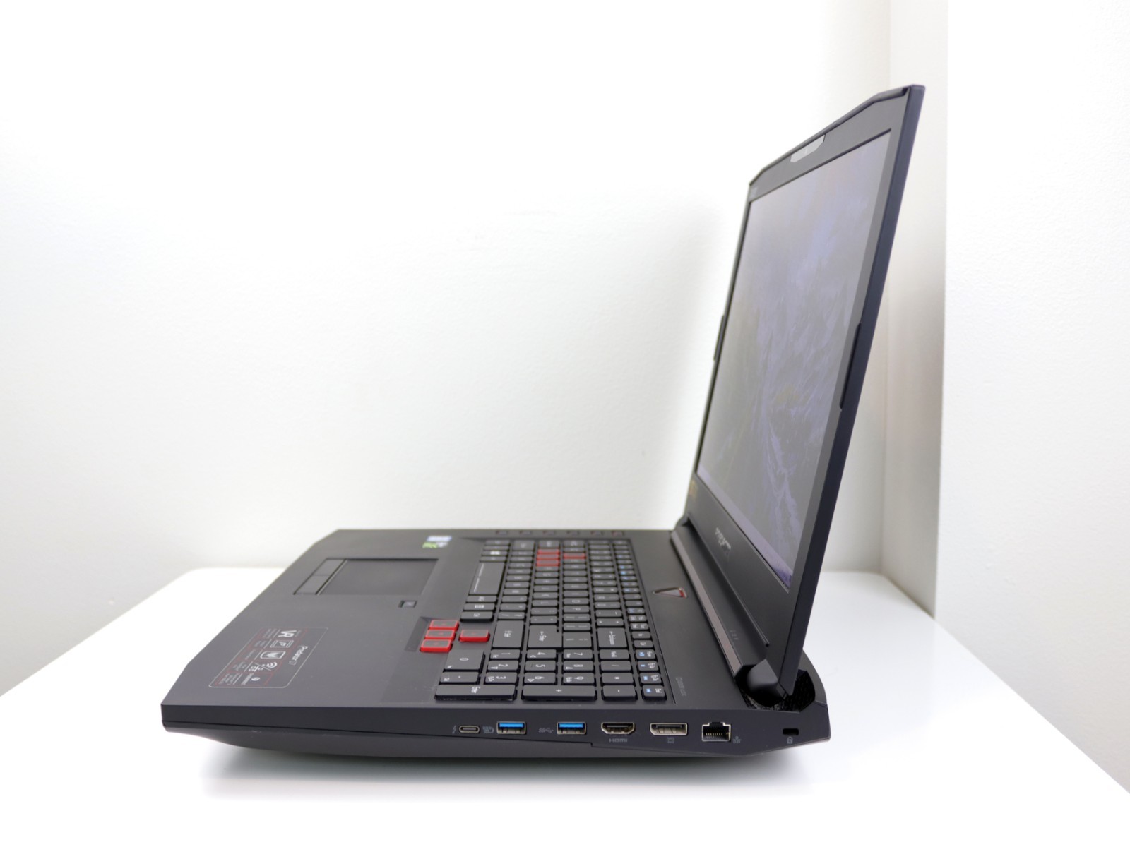 Acer Predator 17.3 G5-793 i7-6700HQ NVIDIA GTX 1060 16GB RAM 256GB SSD + 1TB HDD