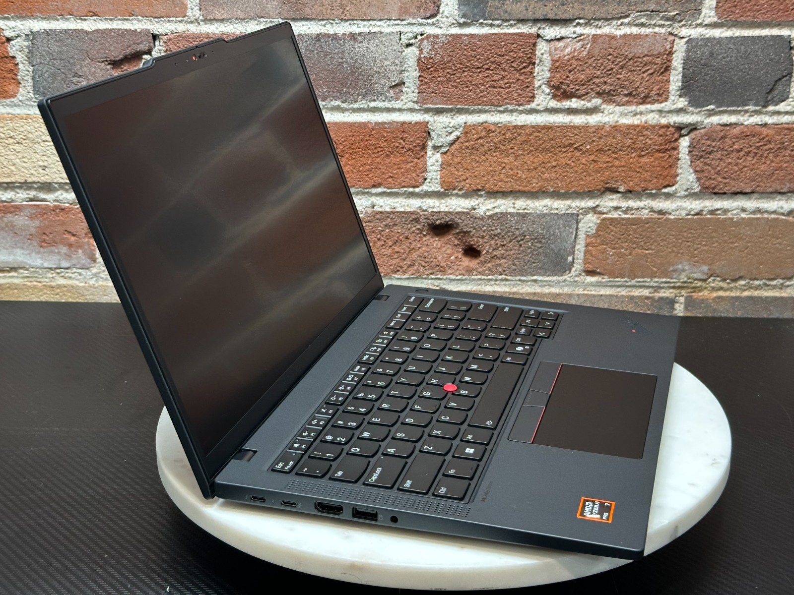 Lenovo ThinkPad P14s Gen 6 14″ AMD Ryzen AI 7 Pro 350 32GB RAM 1TB SSD